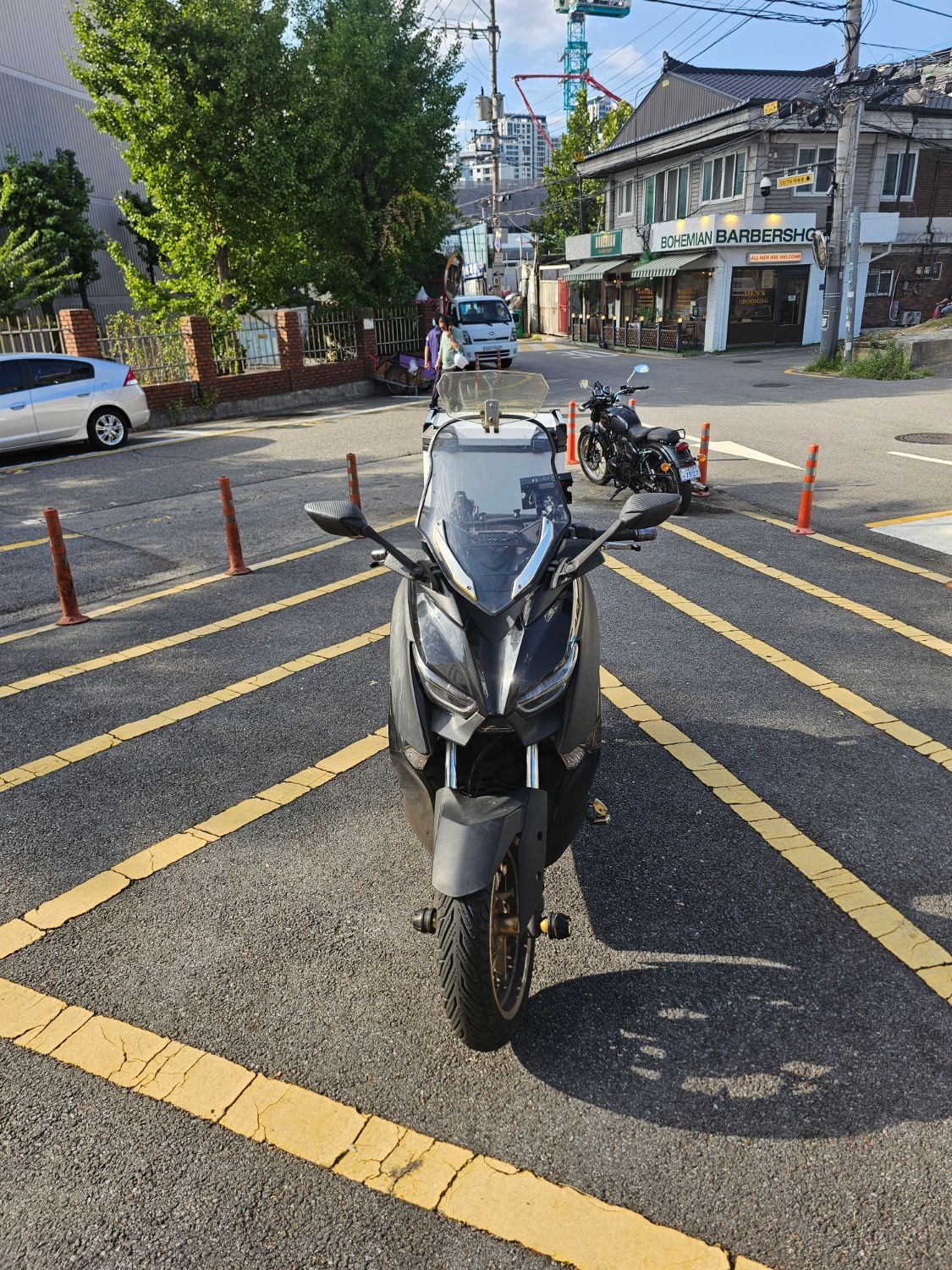 야마하 XMAX 300 ABS thumb 2