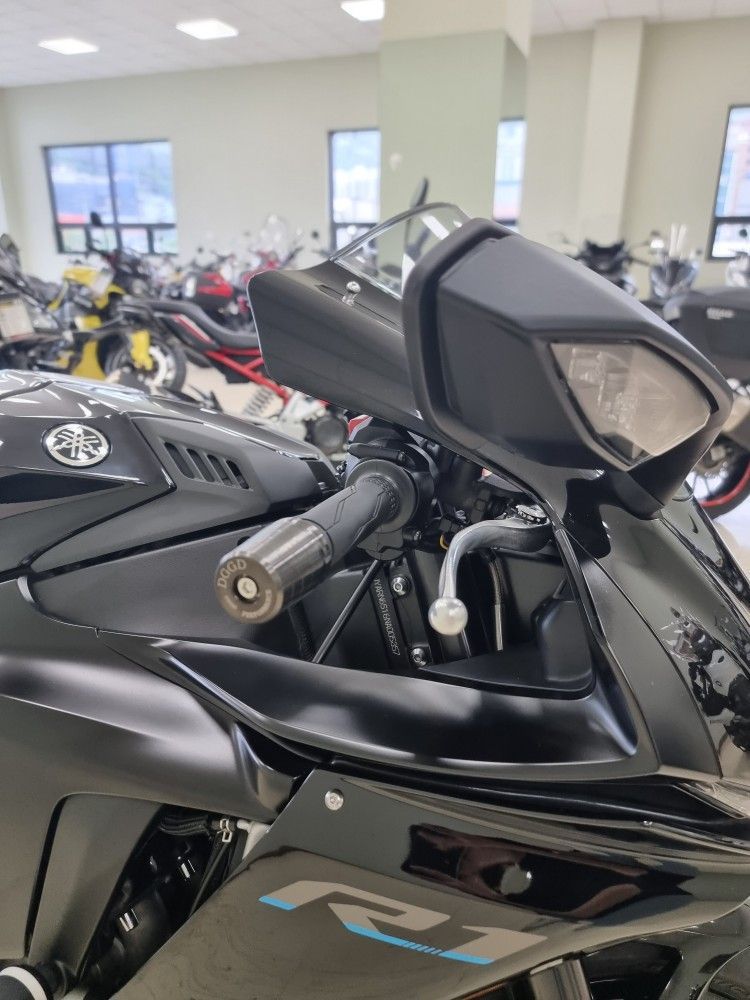 야마하 YZF R1 more