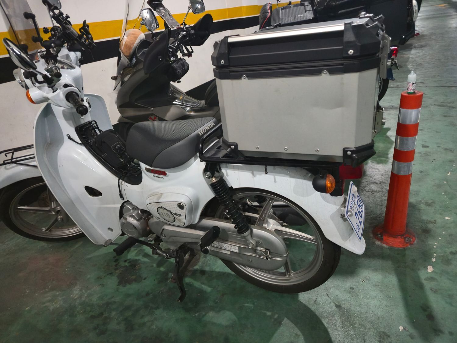 혼다 슈퍼 커브 110 thumb 2