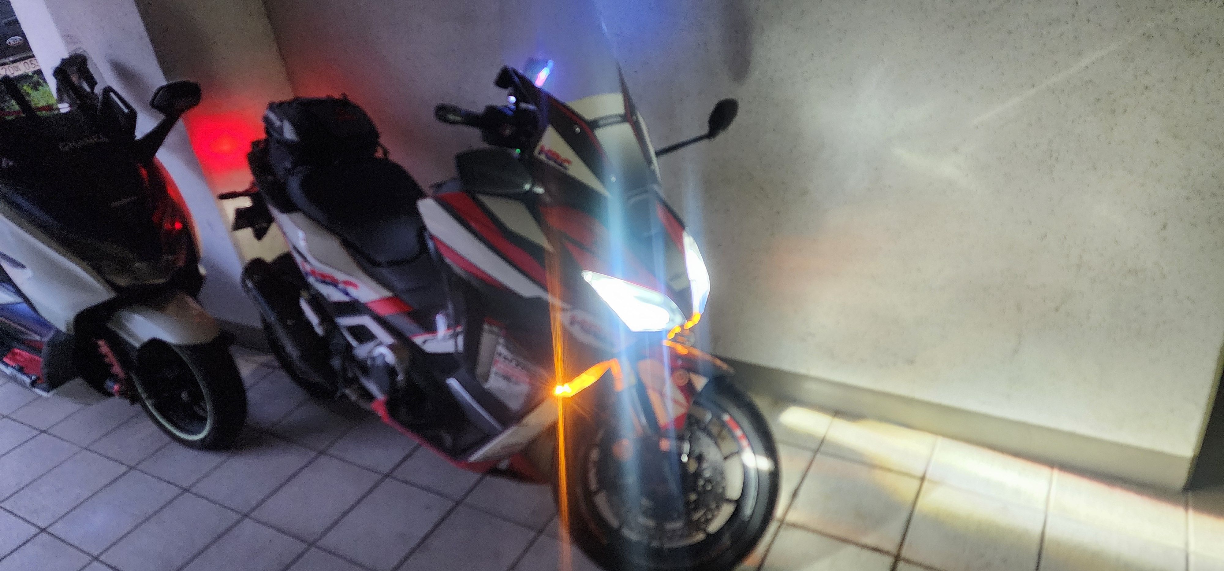 혼다 포르자 750 2021 레드 사진 6