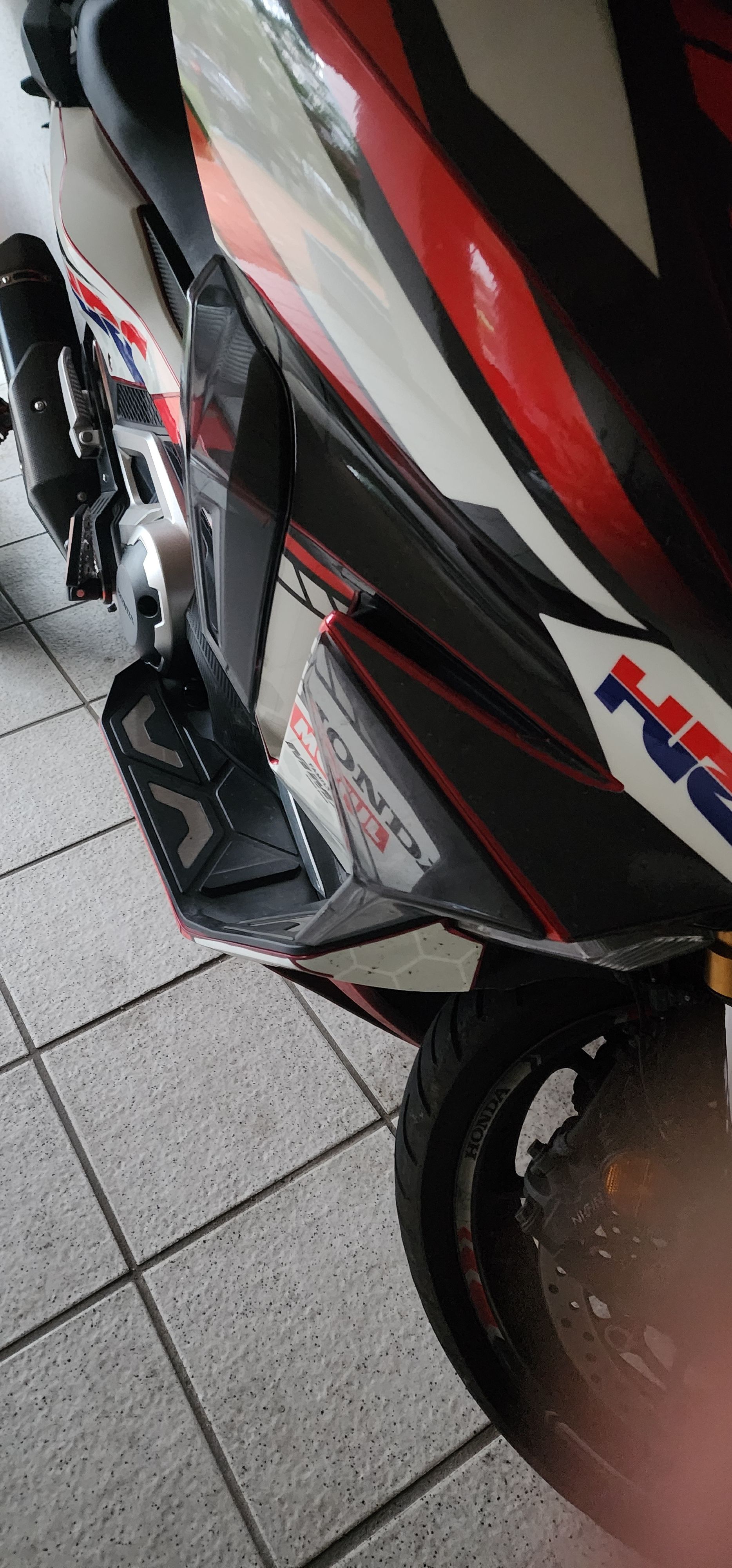 혼다 포르자 750 2021 레드 사진 7