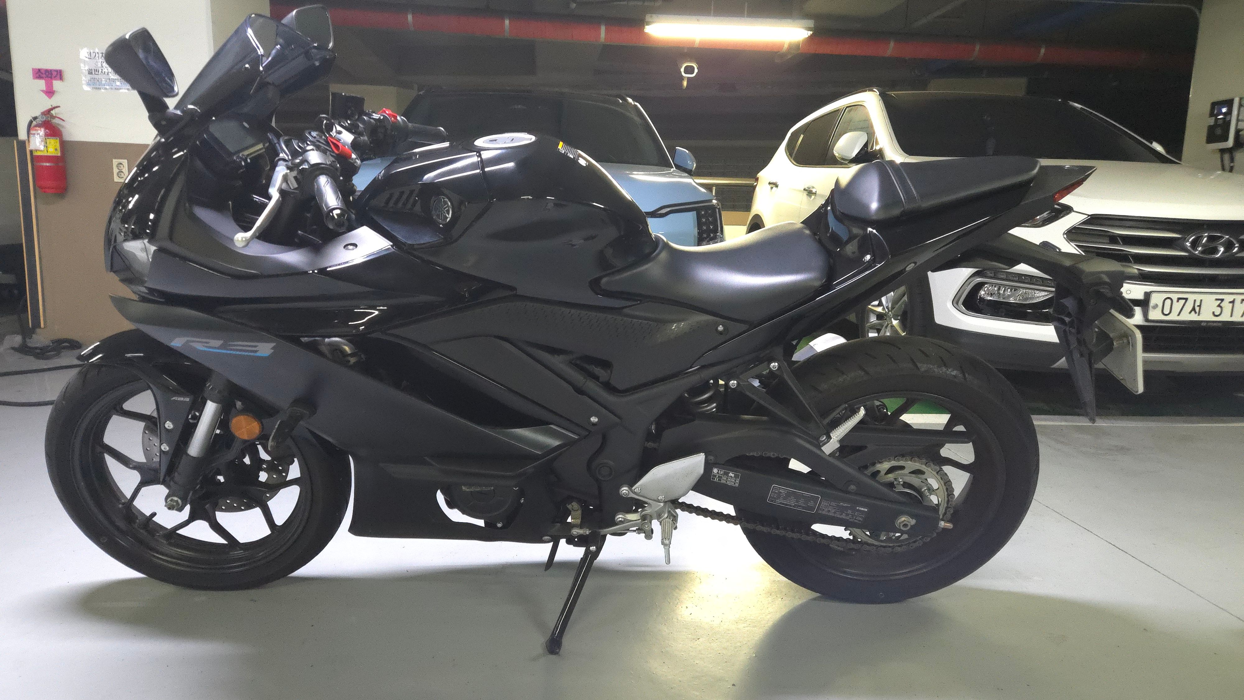 야마하 YZF R3 more