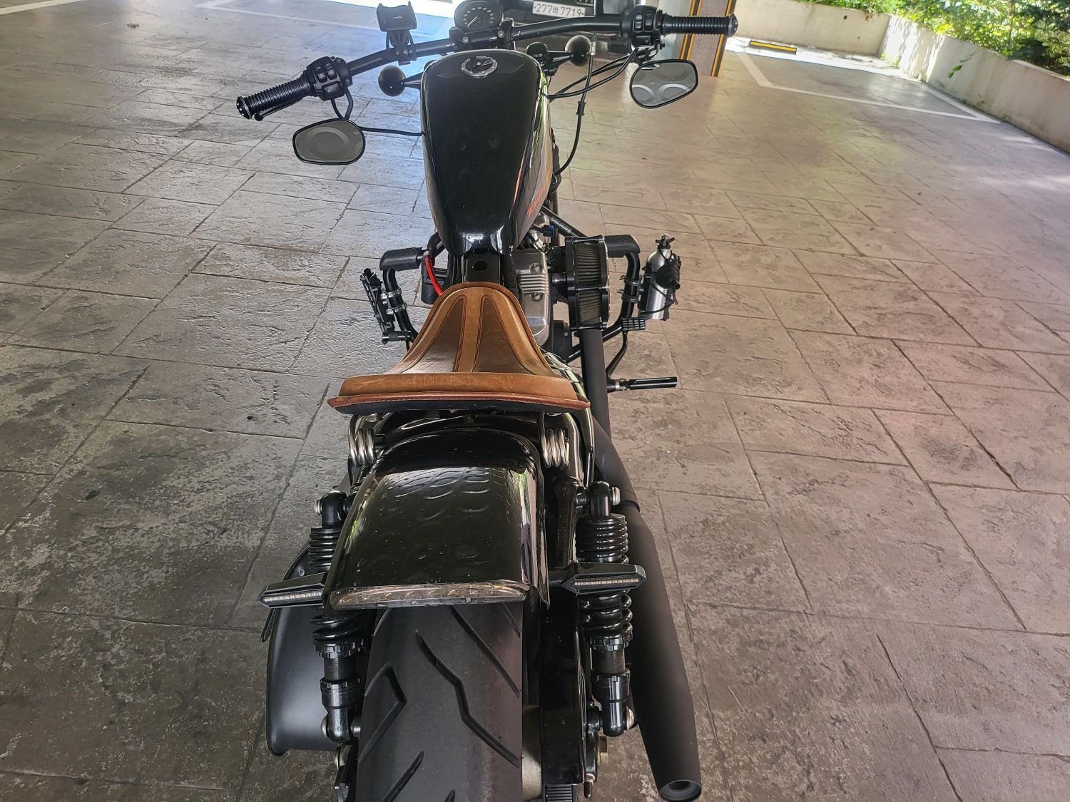 할리데이비슨 아이언 883 more