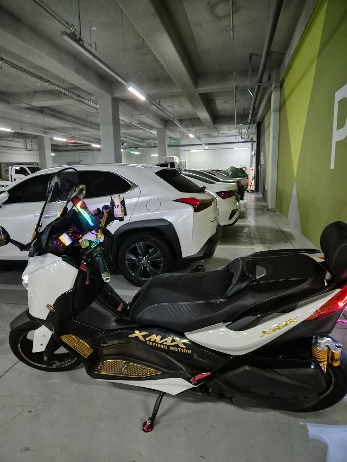 야마하 XMAX 300 ABS thumb 2