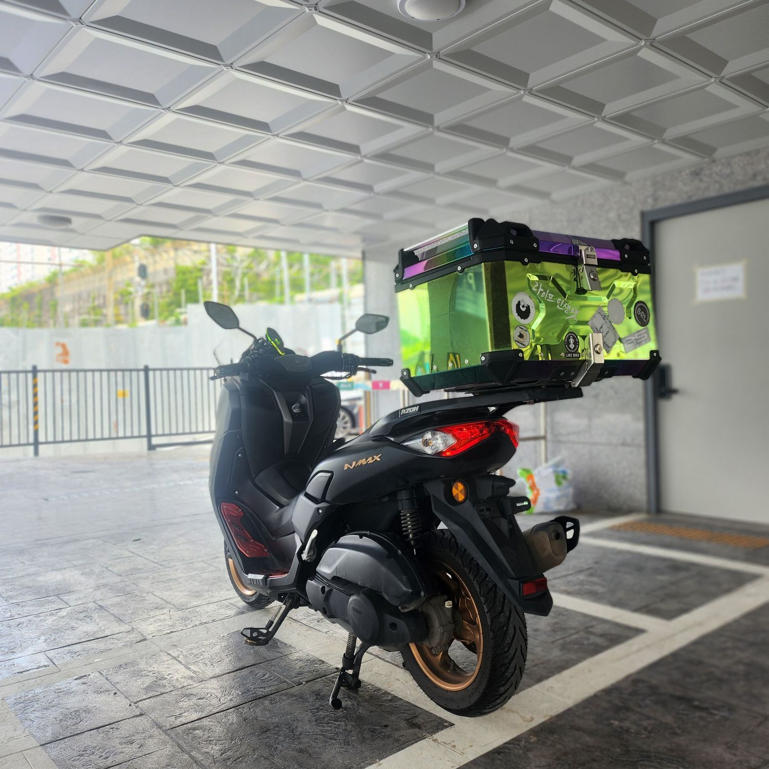 야마하 NMAX 125 more