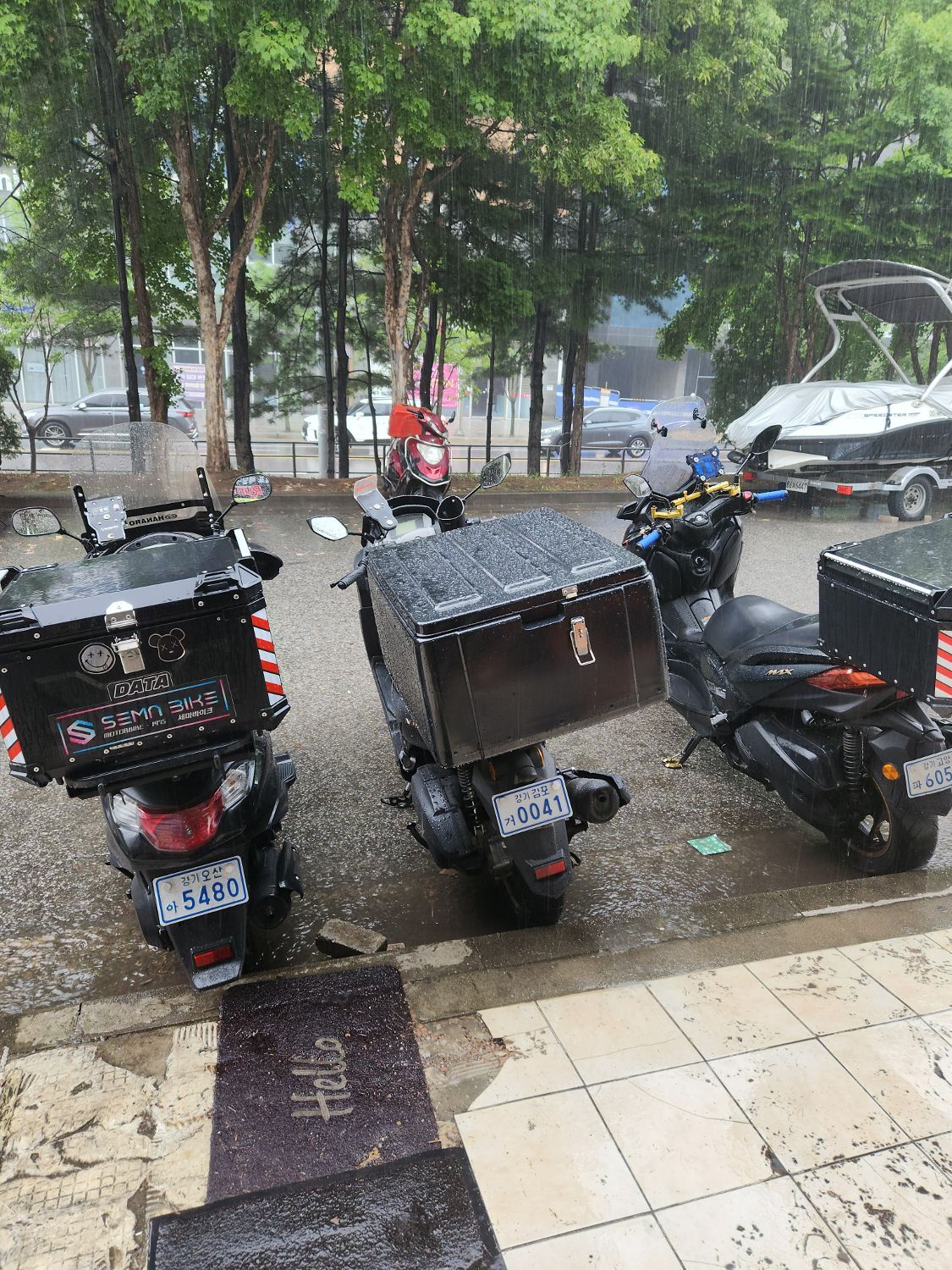 야마하 XMAX 300 ABS thumb 2