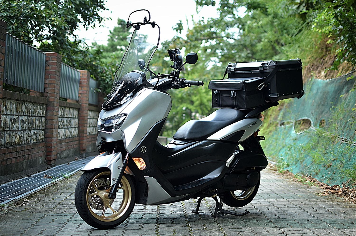 야마하 NMAX 125 more