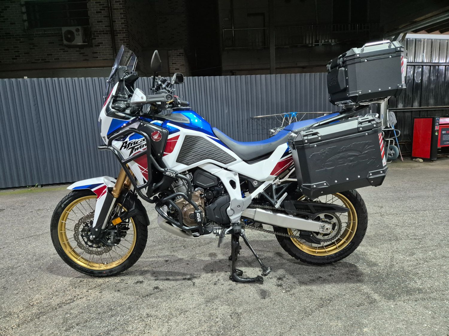 혼다 아프리카 트윈 CRF 1100 L 어드벤처 스포츠 ES DCT more