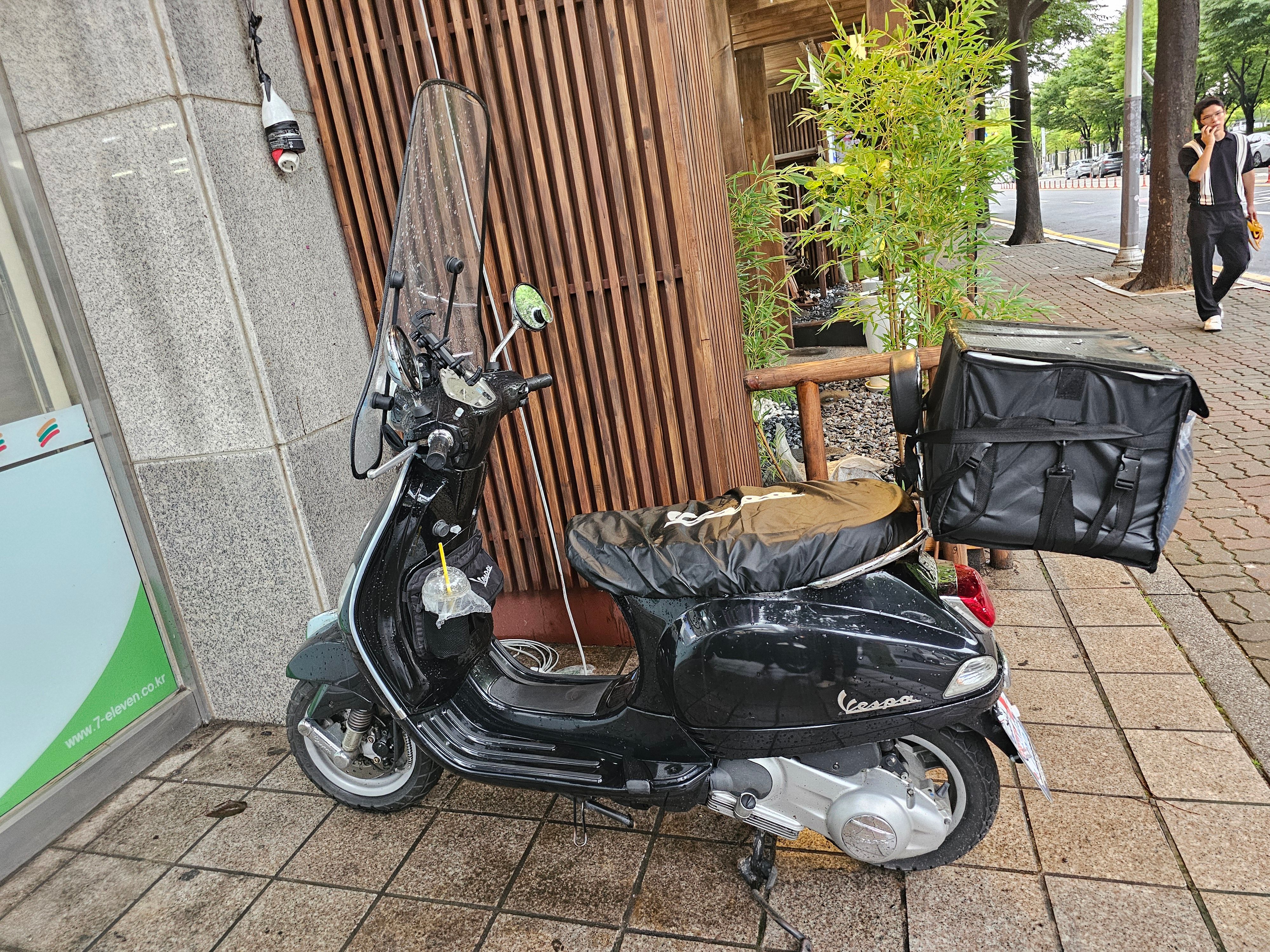 베스파 LX 125 more