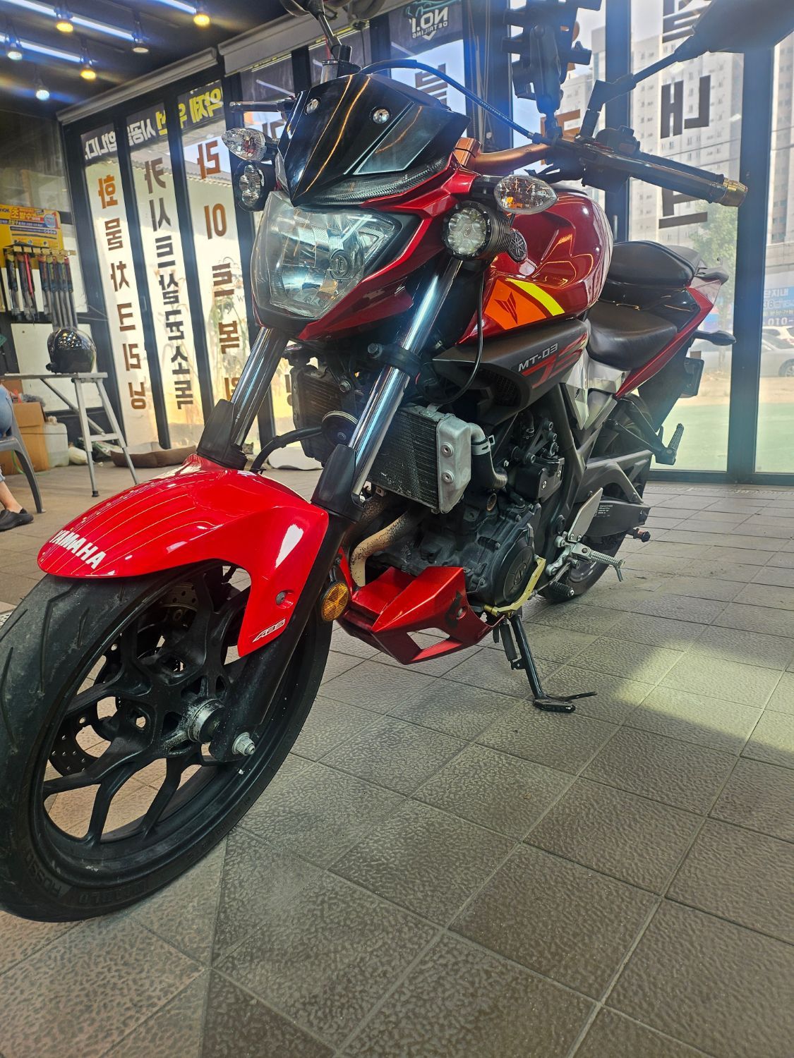 야마하 MT 03 thumb 2