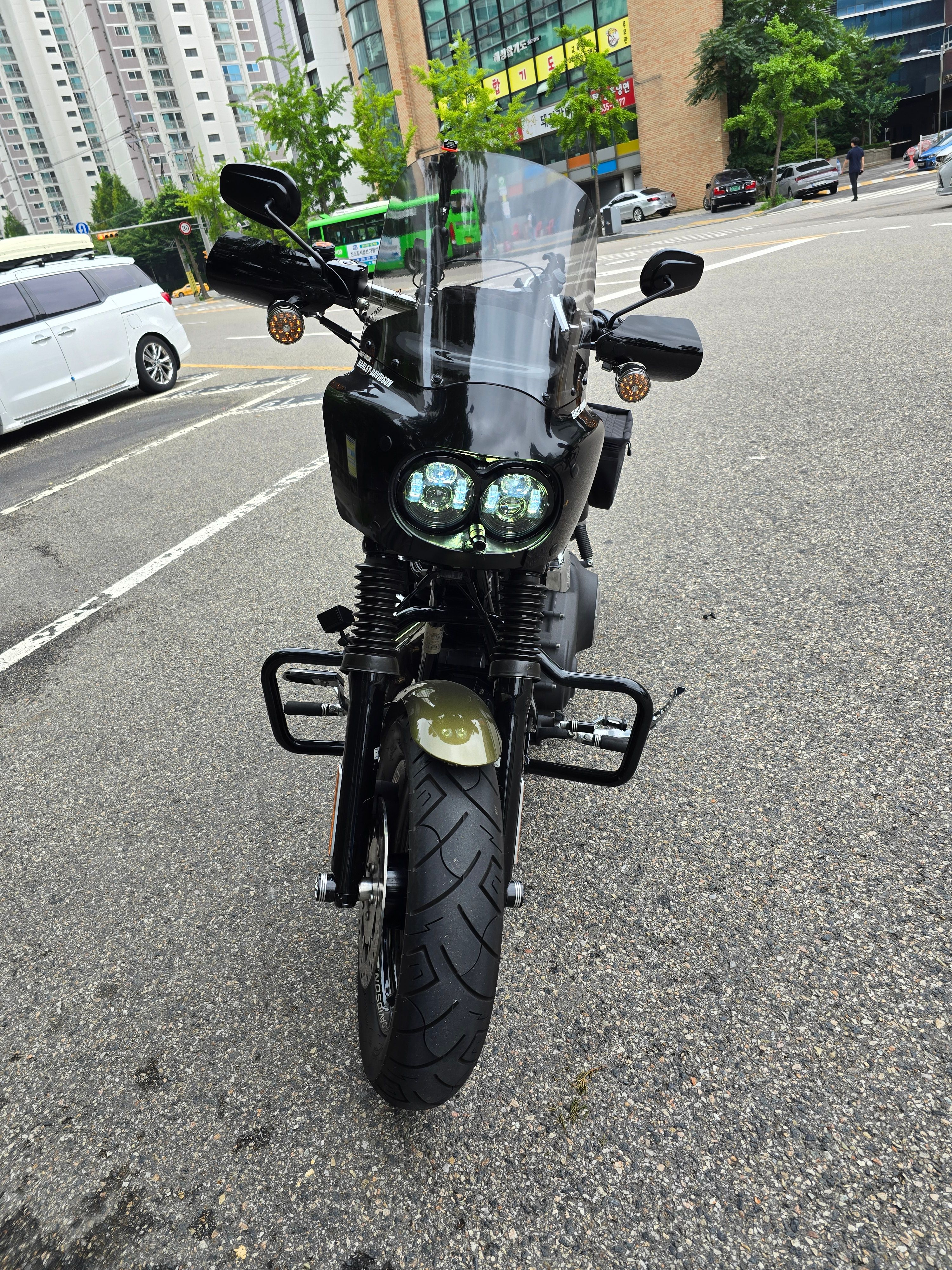 할리데이비슨 다이나 팻밥 main