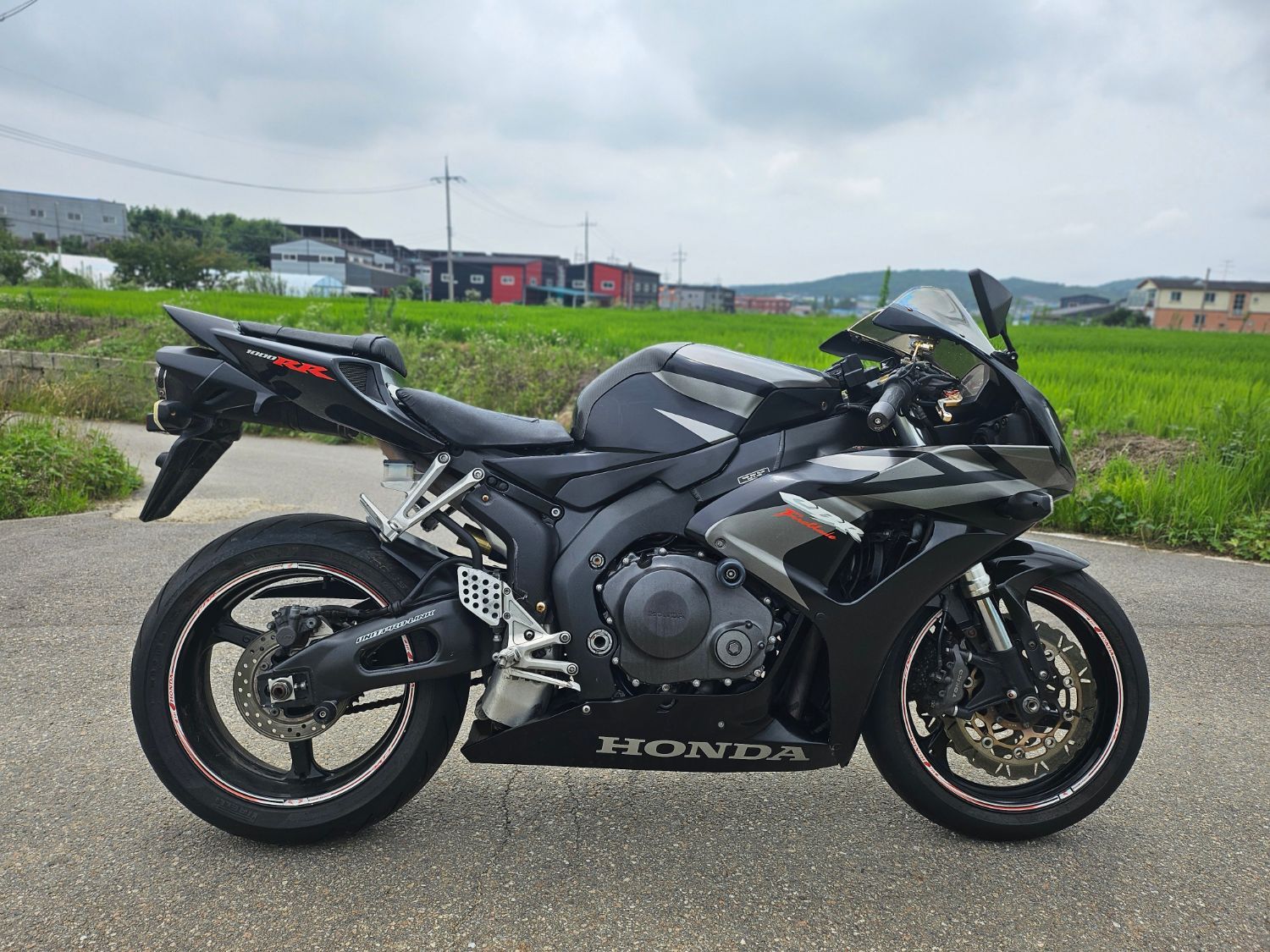혼다 CBR 1000 RR thumb 2
