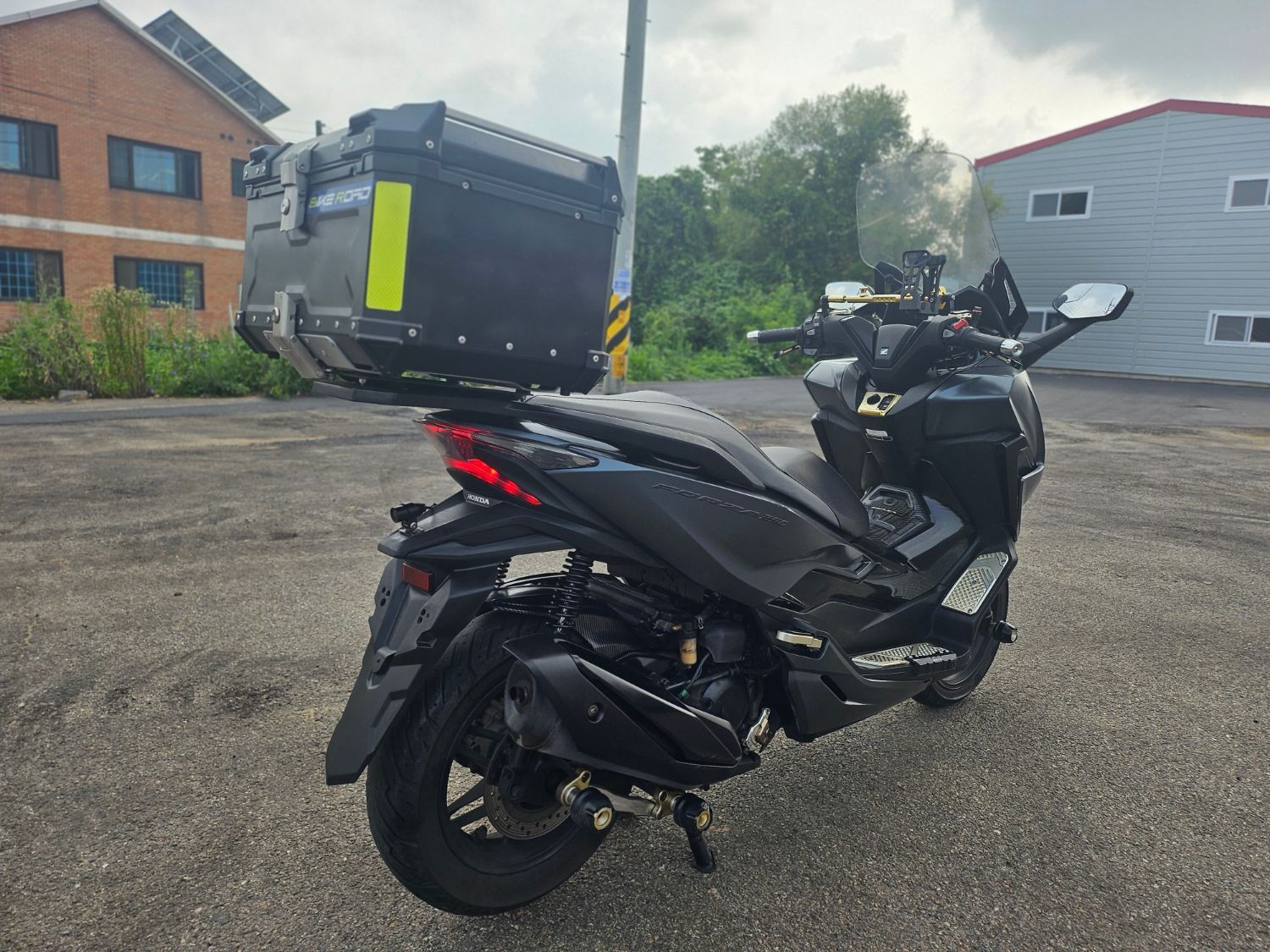 혼다 포르자 350 thumb 2