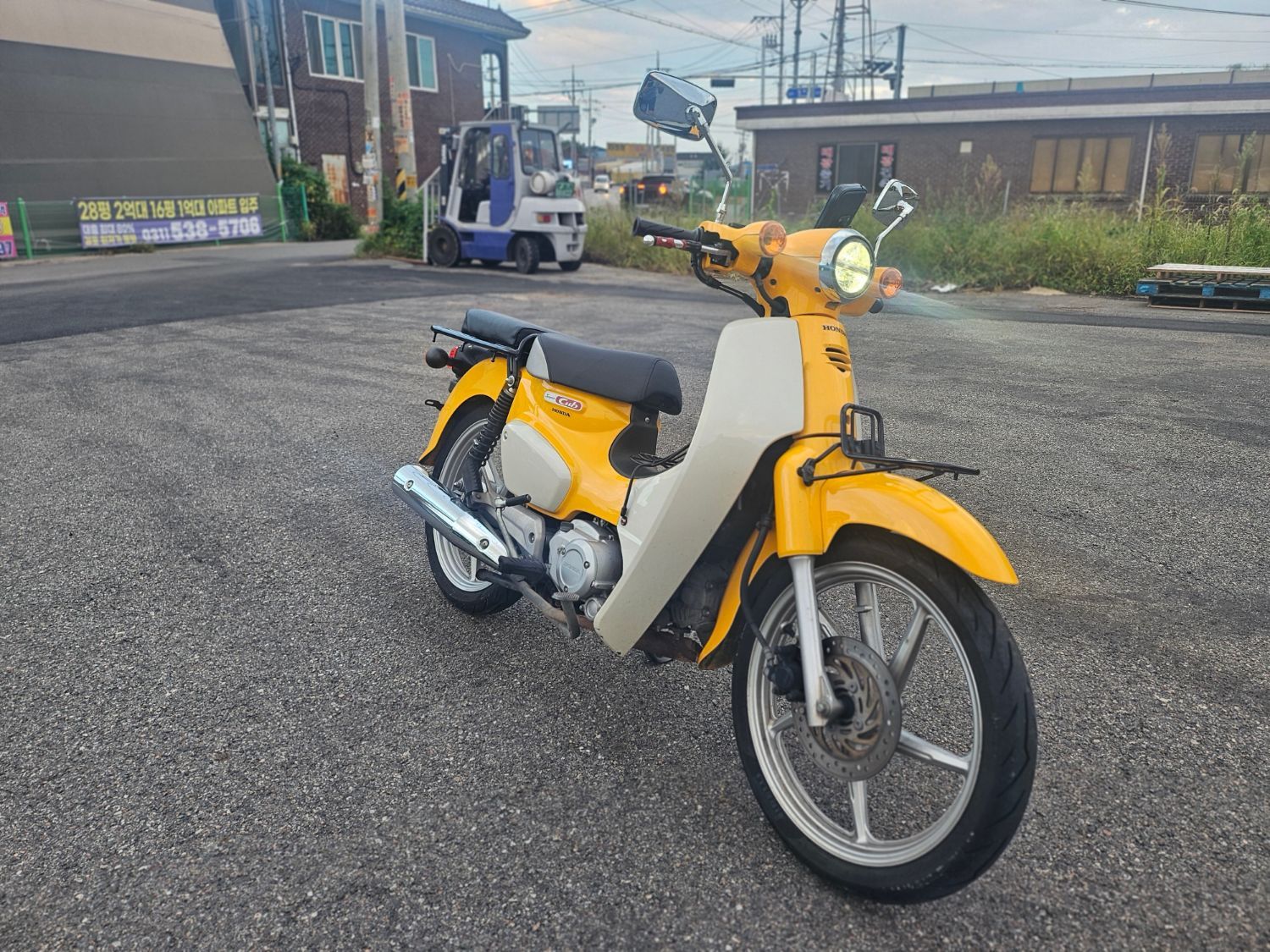 혼다 슈퍼 커브 110 thumb 2