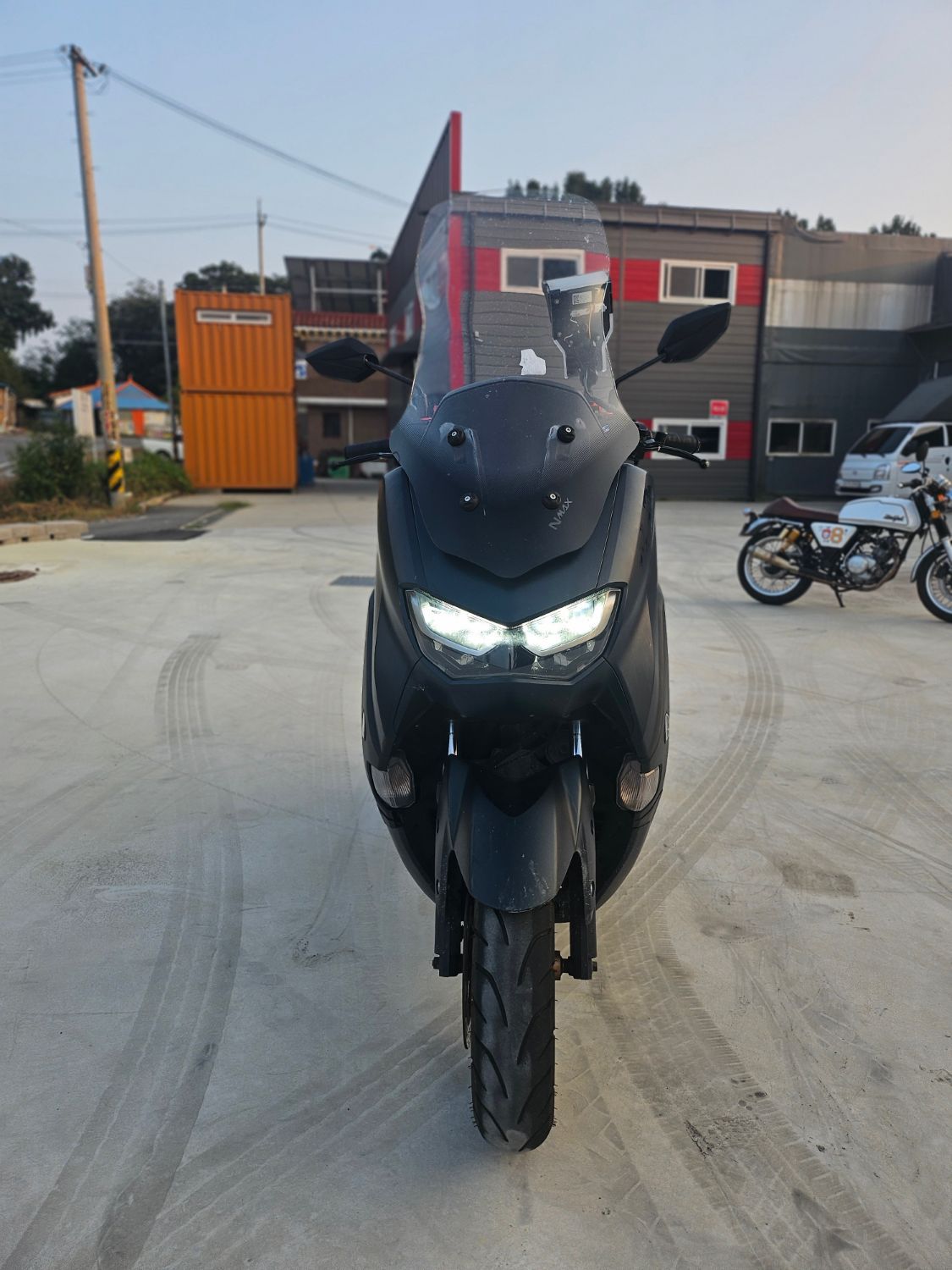 야마하 NMAX 155 thumb 2
