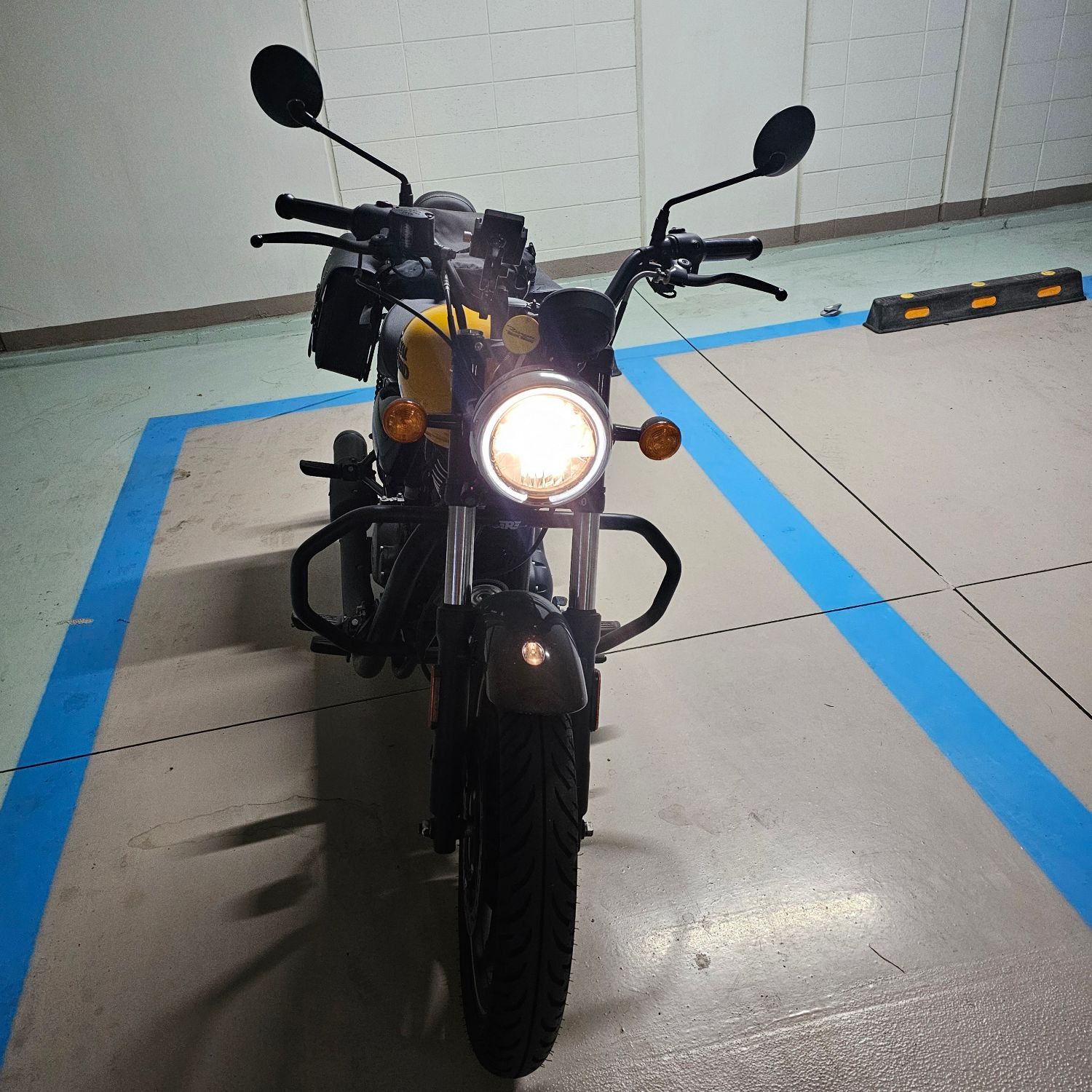 로얄엔필드 메테오 350 thumb 2