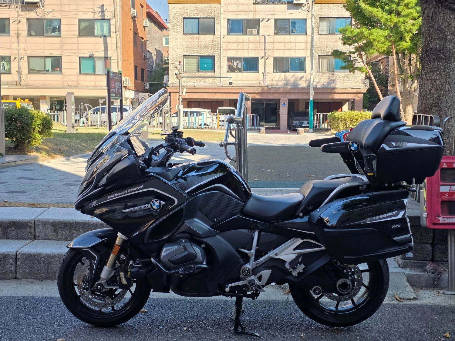 BMW R 1250 RT 2023 블랙 사진 4
