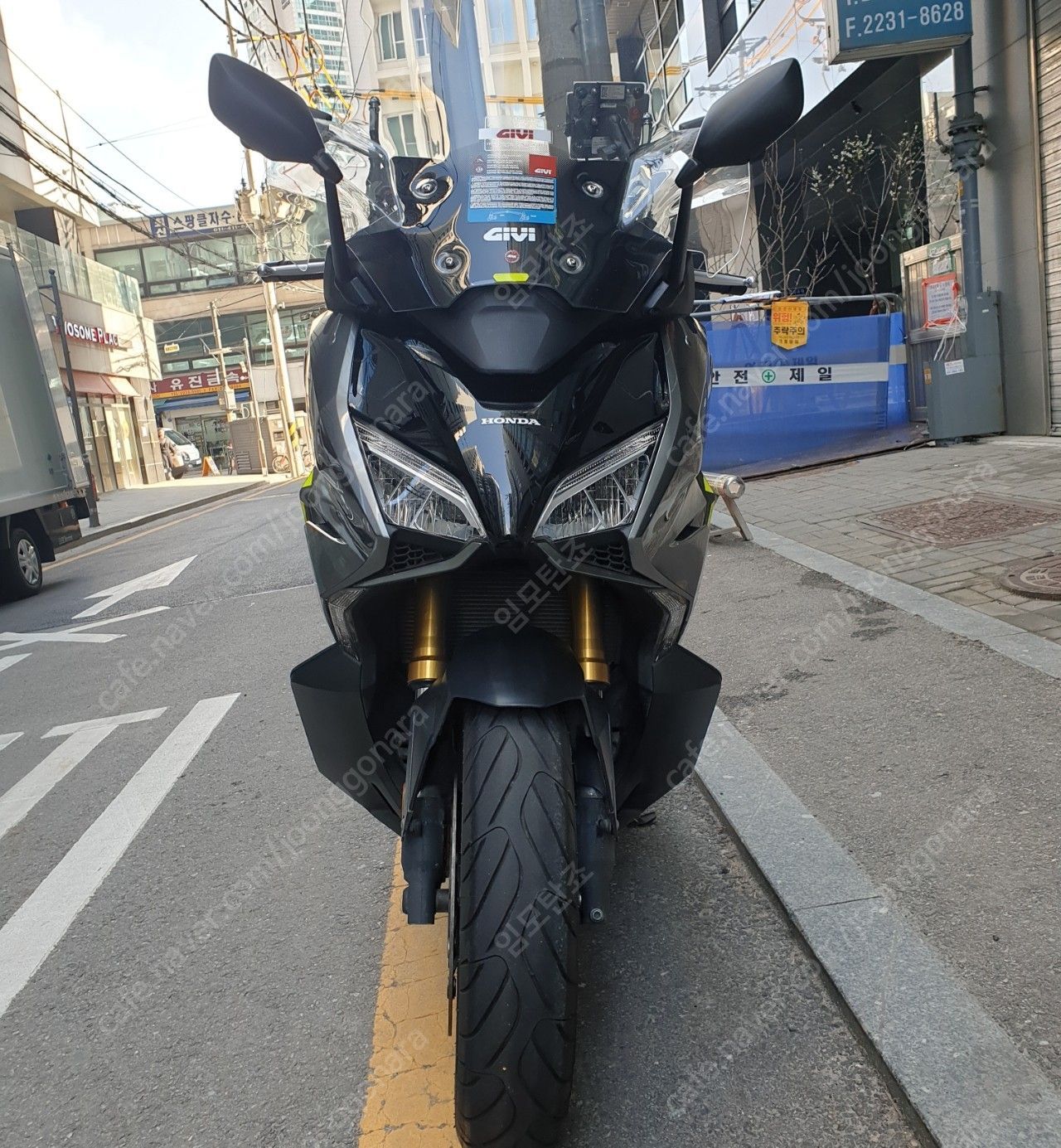혼다 포르자 750 2023 블랙 사진 5