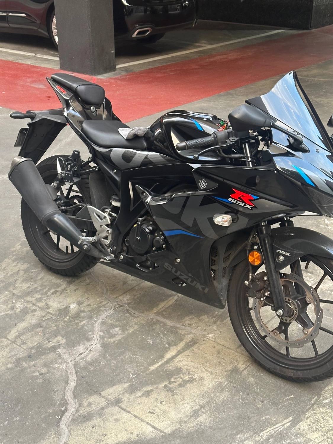 스즈키 GSX R 125 ABS