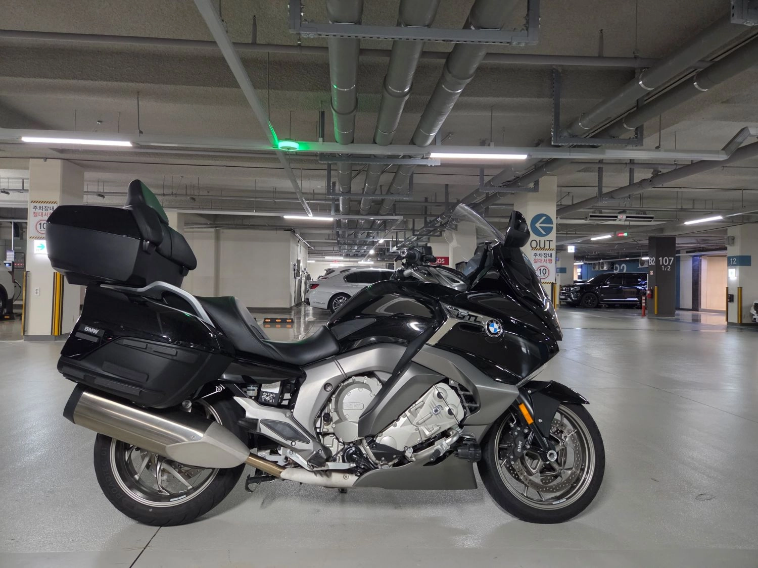 BMW K 1600 GTL 2024 블랙 사진 4