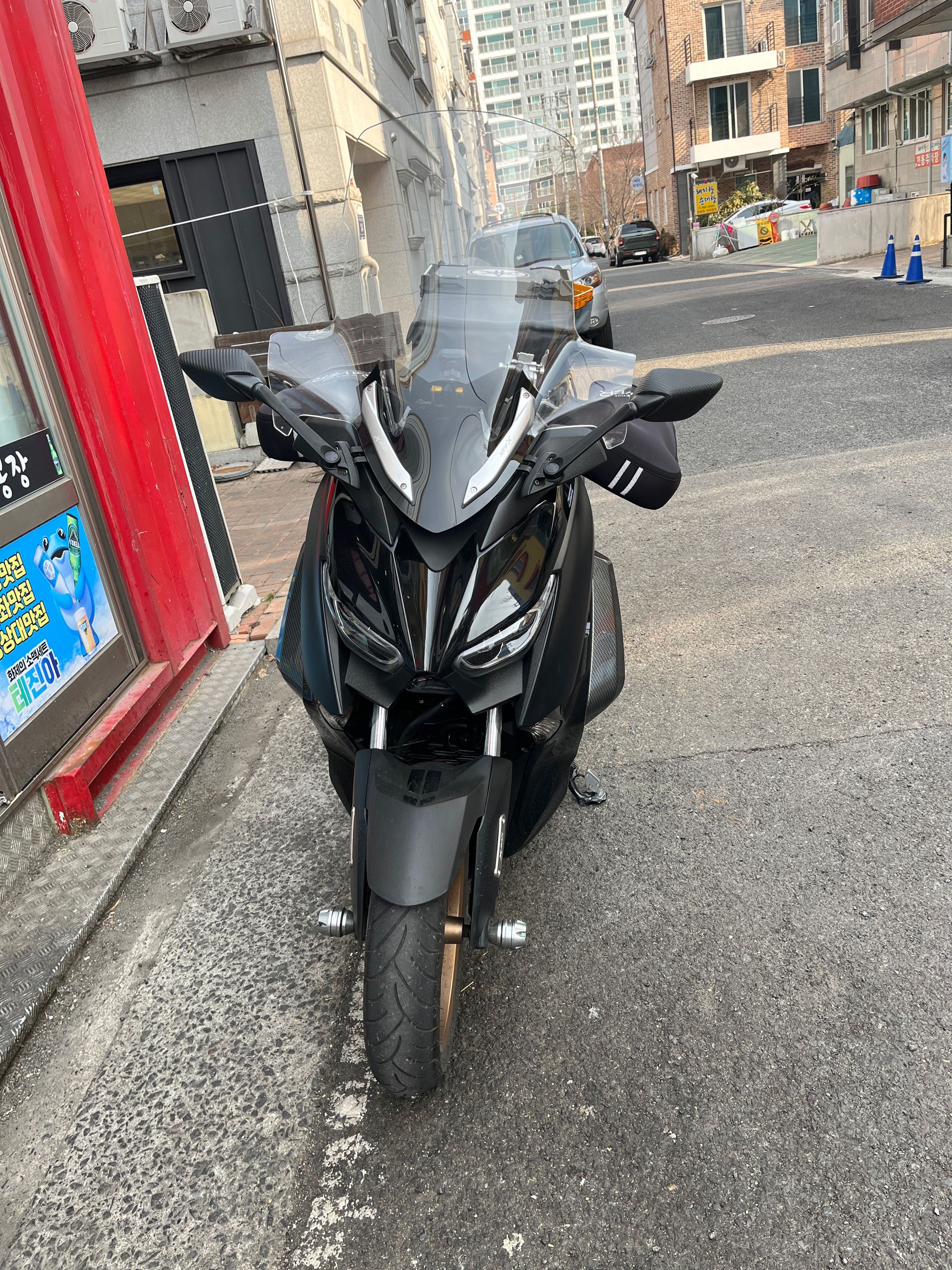 야마하 XMAX 300 ABS more