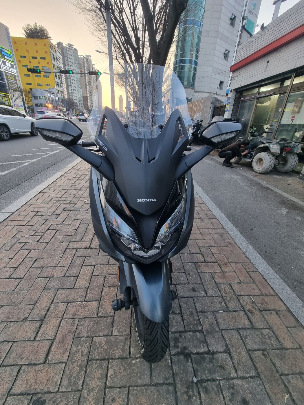 혼다 포르자 350 more