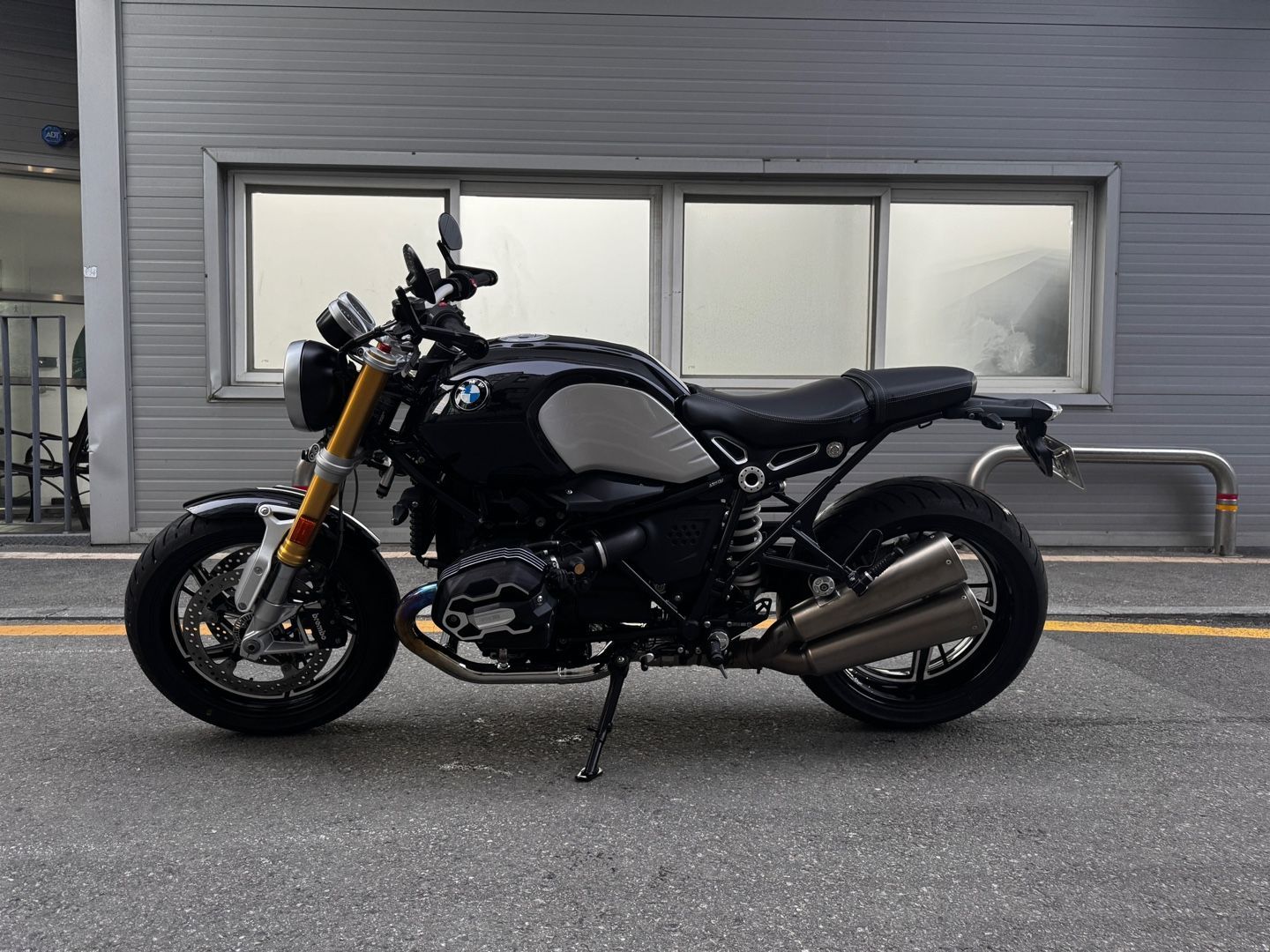 BMW R nine T 2023 블랙 사진 7