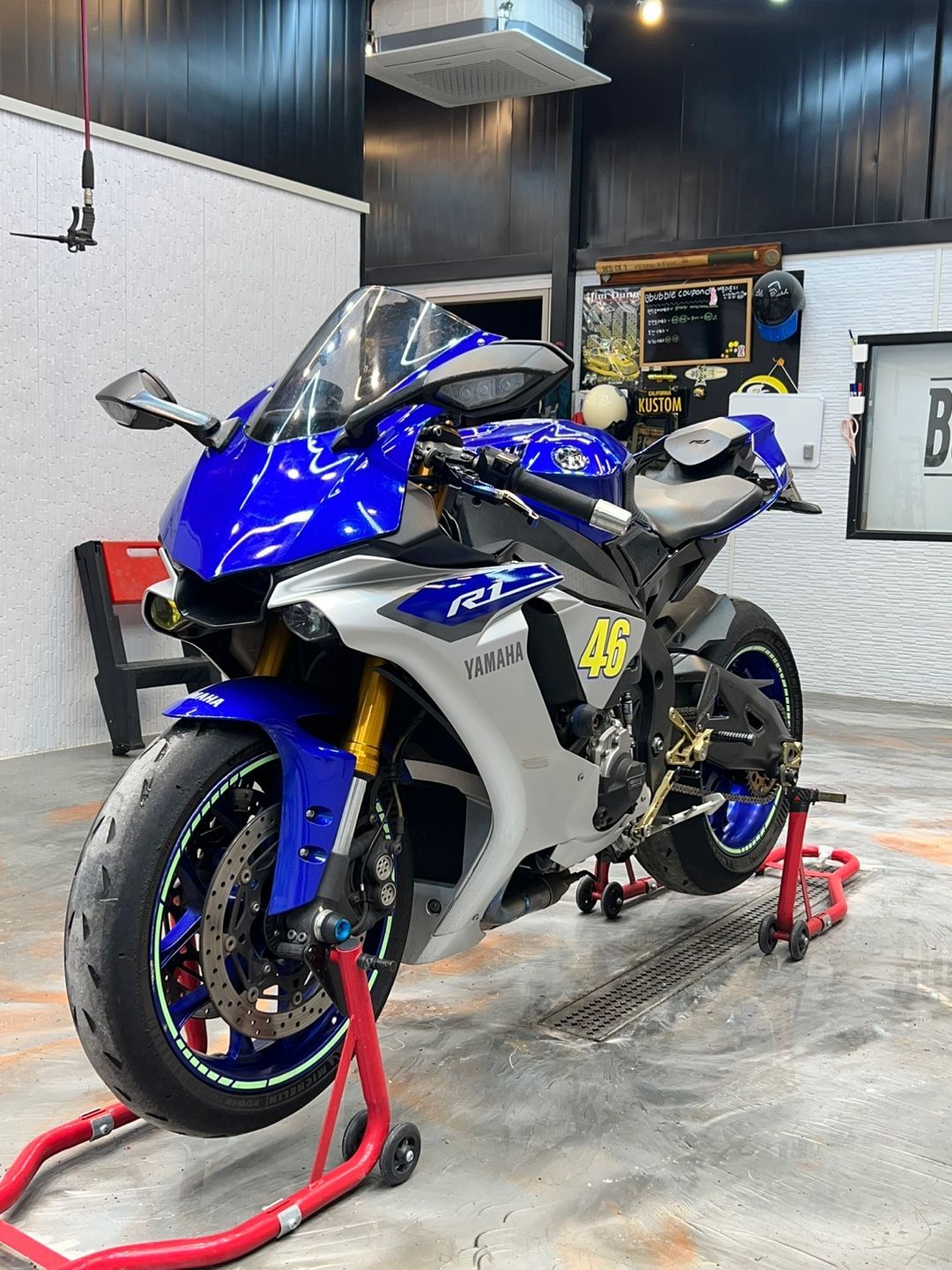 야마하 YZF R1 more