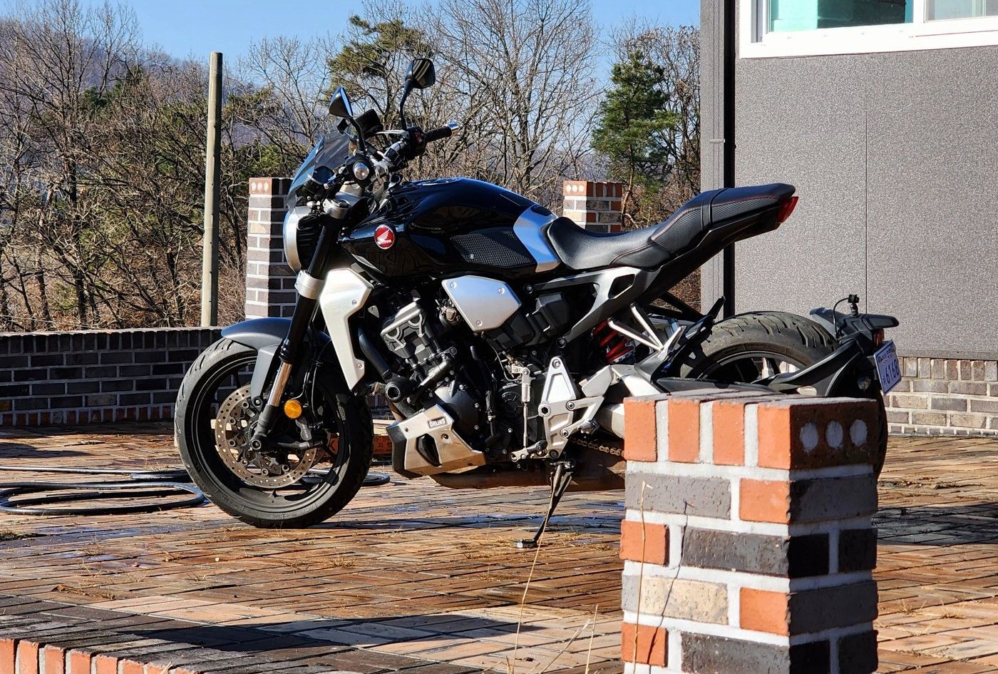 혼다 CB 1000 R more