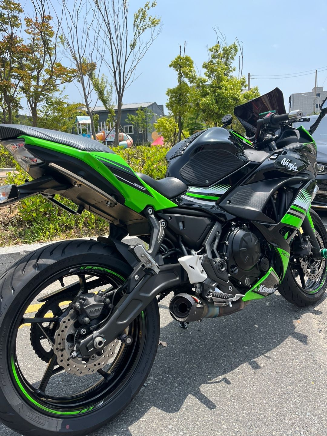 가와사키 닌자 650 R more