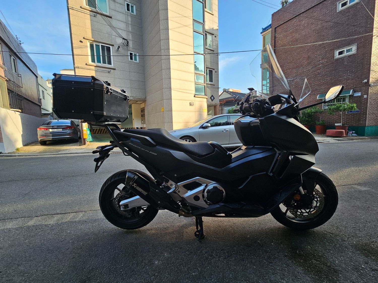 혼다 포르자 750 more