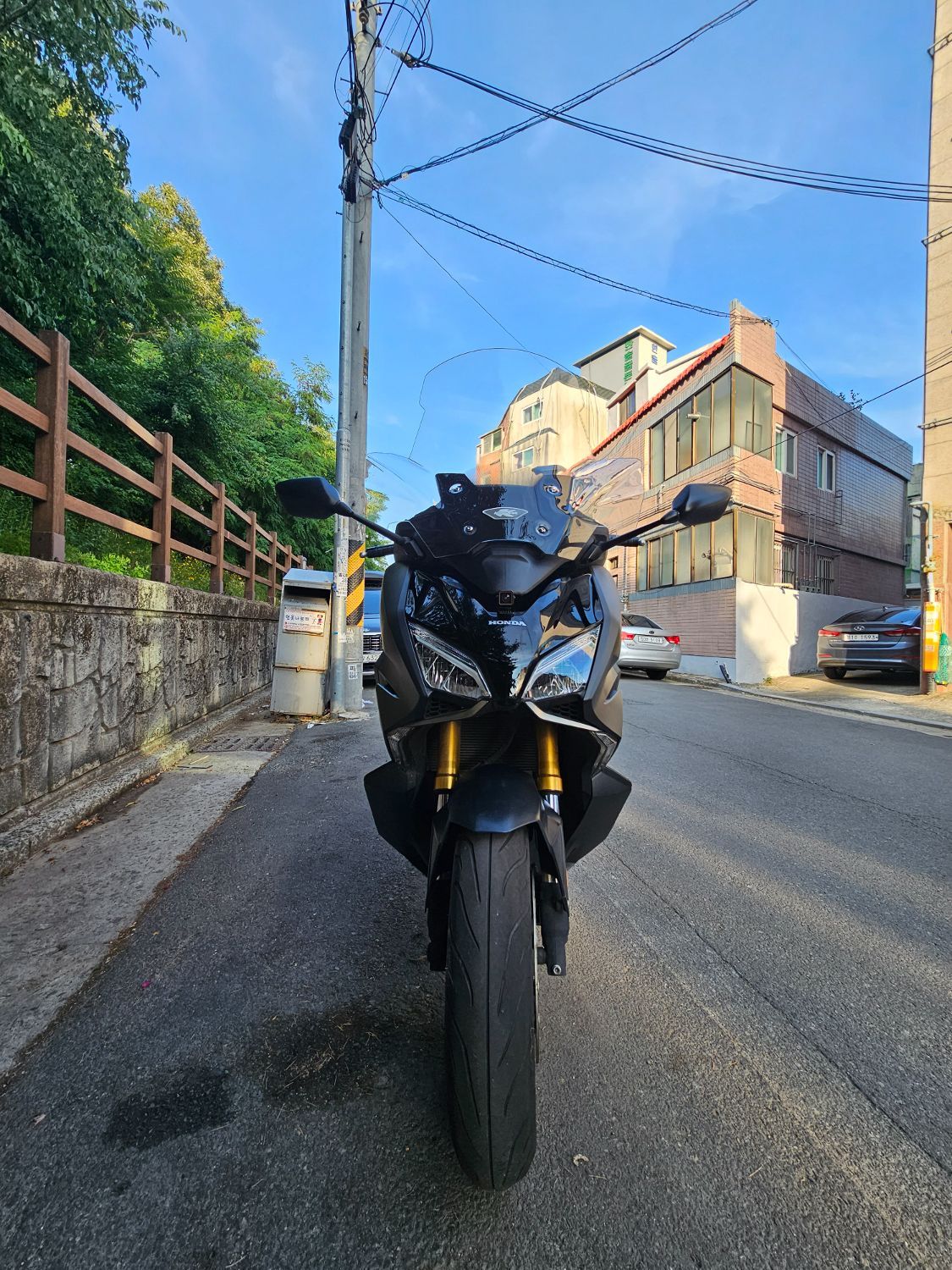 혼다 포르자 750 thumb 2