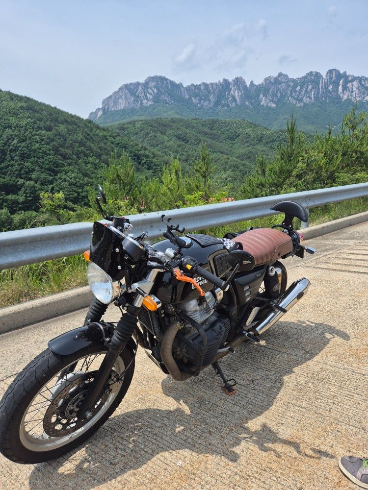 로얄엔필드 컨티넨탈 GT 650 thumb 2