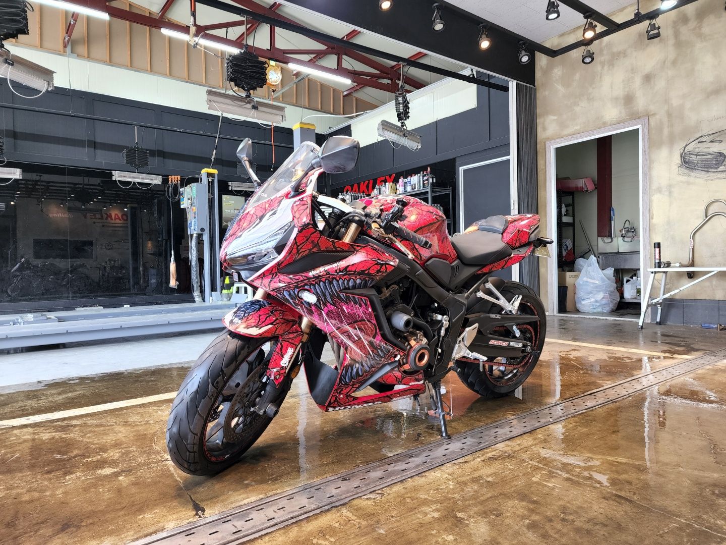 혼다 CBR 650 R MT thumb 2