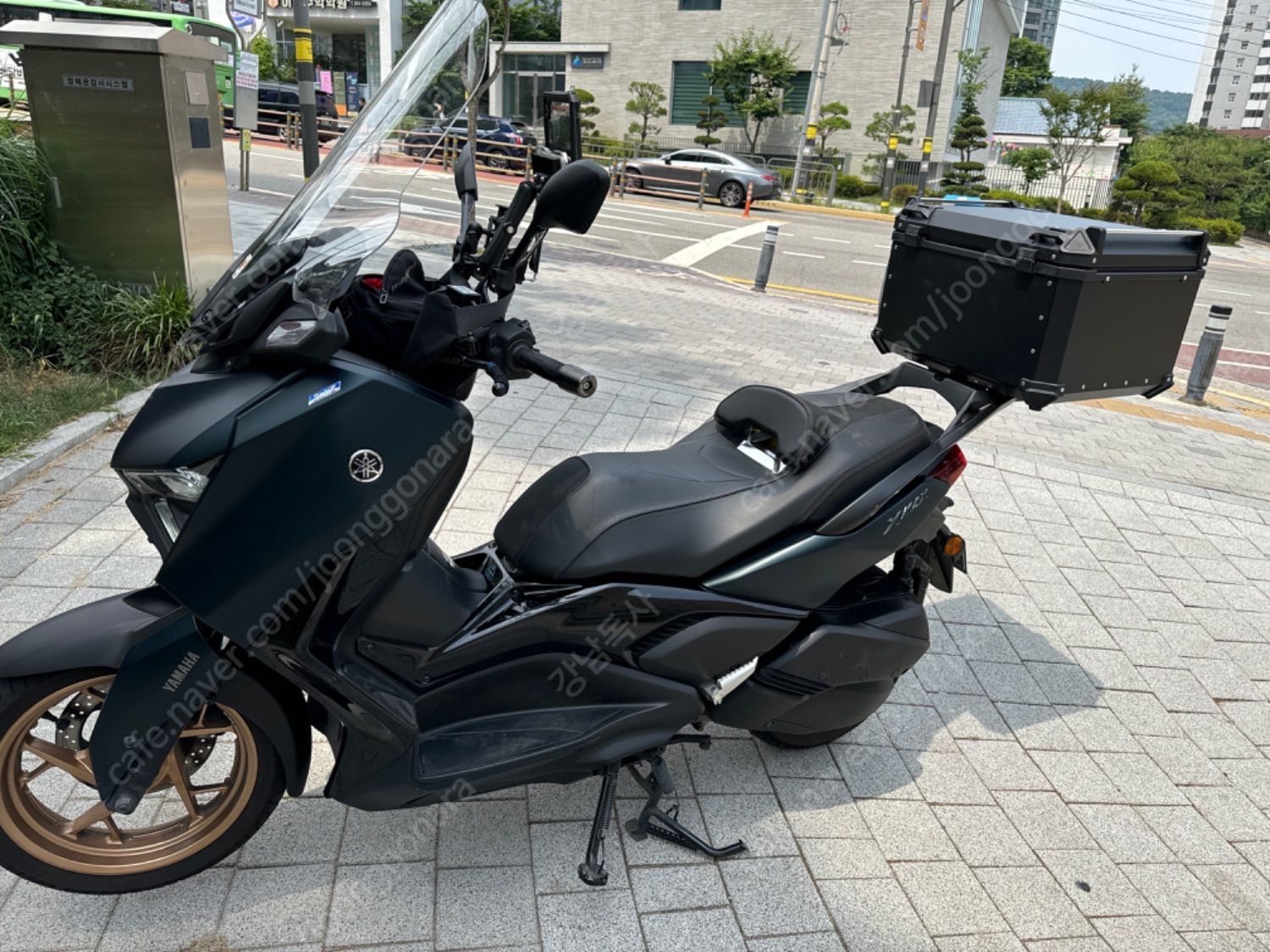 야마하 XMAX 300 ABS thumb 2