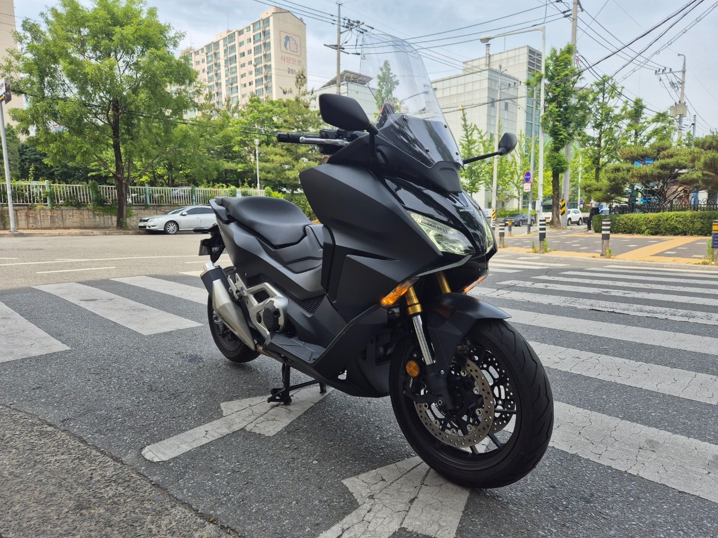 혼다 포르자 750 2023 실버 사진 8