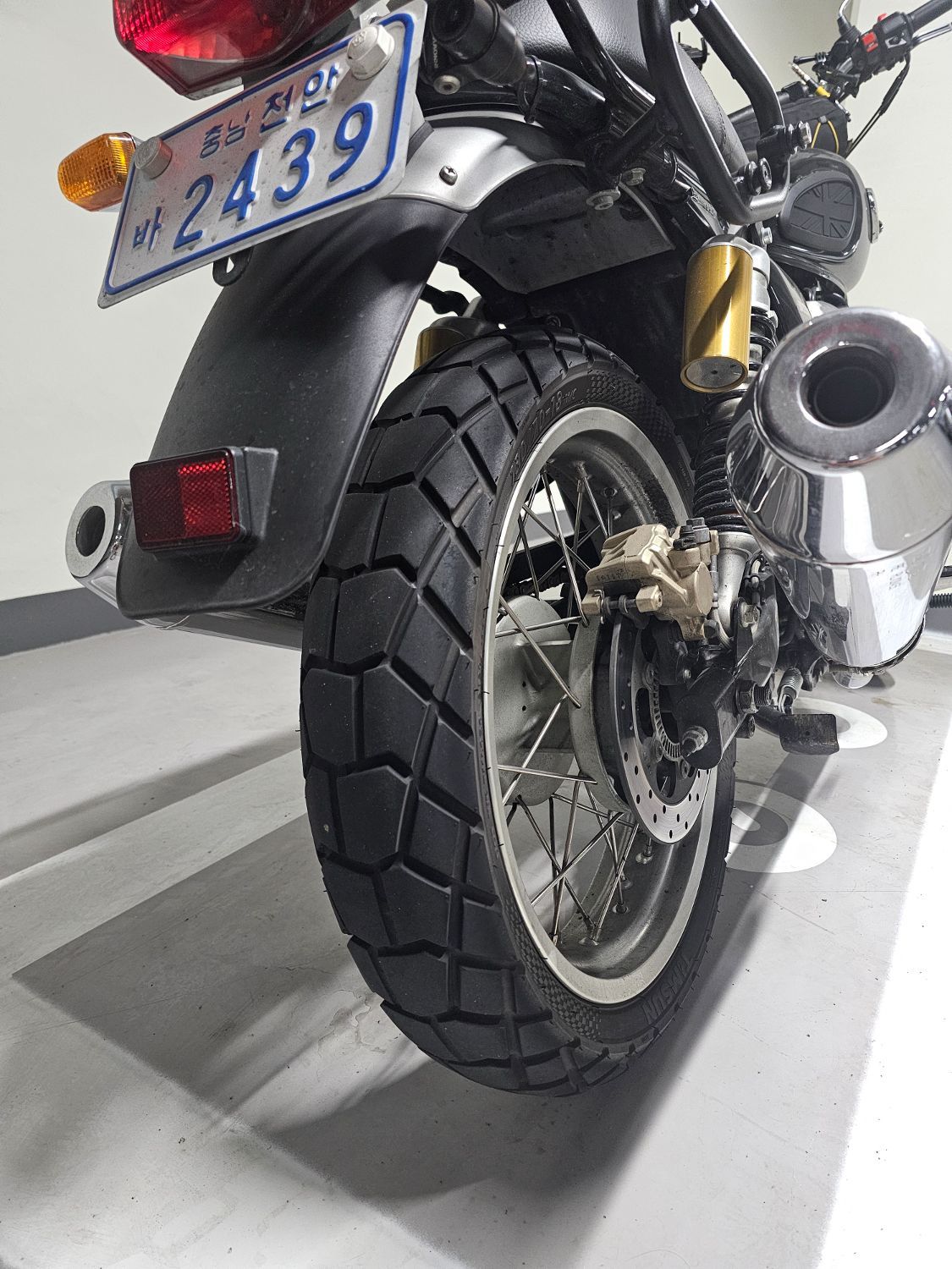 로얄엔필드 인터셉터 650 thumb 2