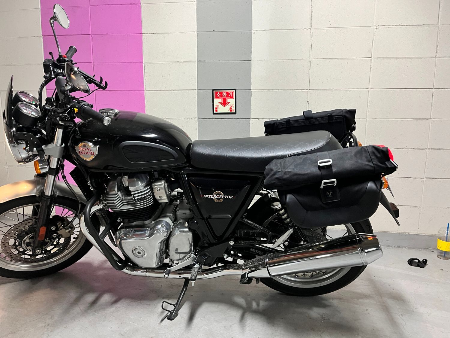 로얄엔필드 인터셉터 650 thumb 2