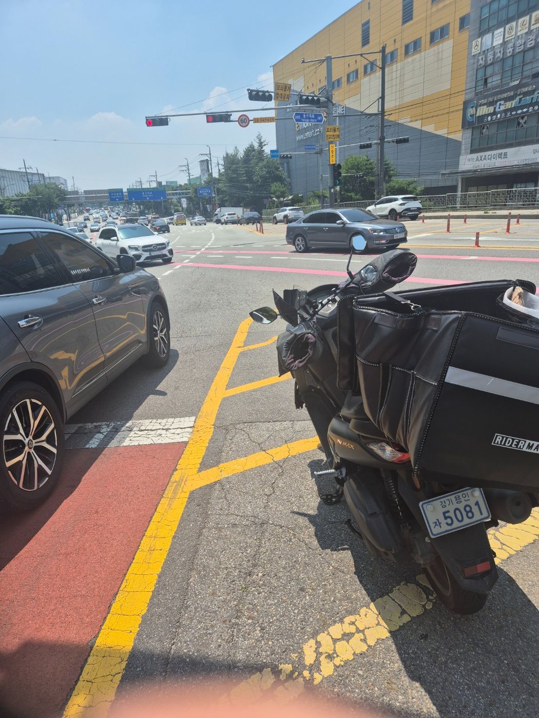 야마하 NMAX 125 thumb 2