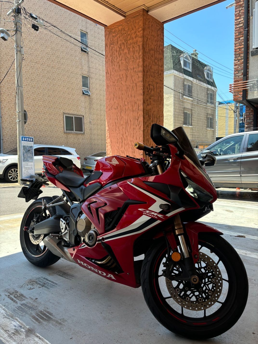 혼다 CBR 650 R MT thumb 2