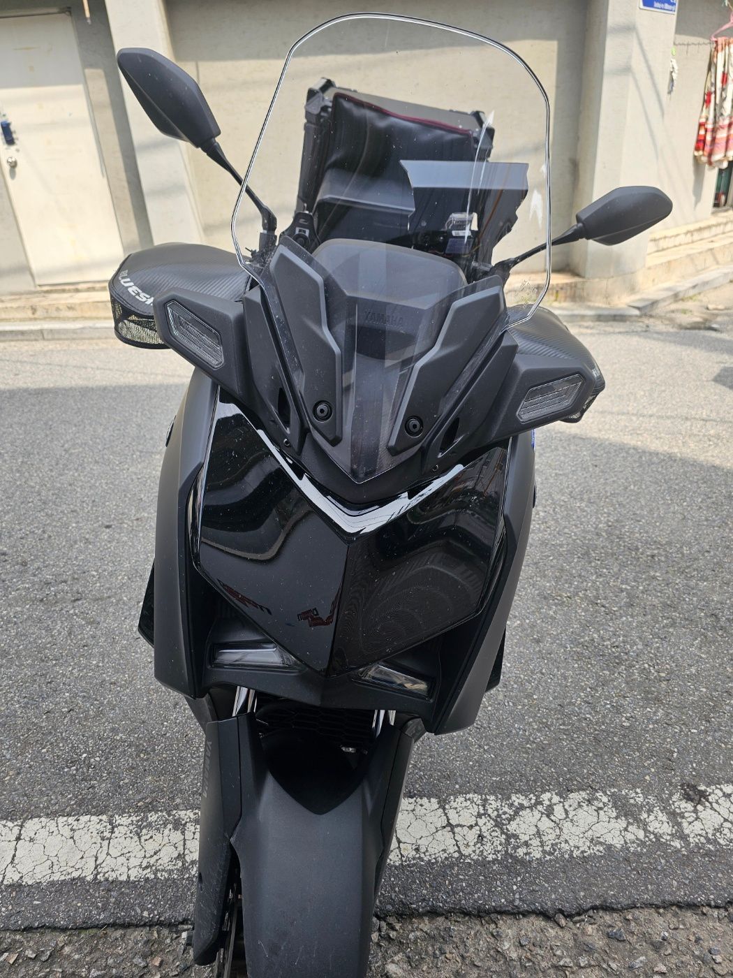 야마하 XMAX 300 ABS thumb 2