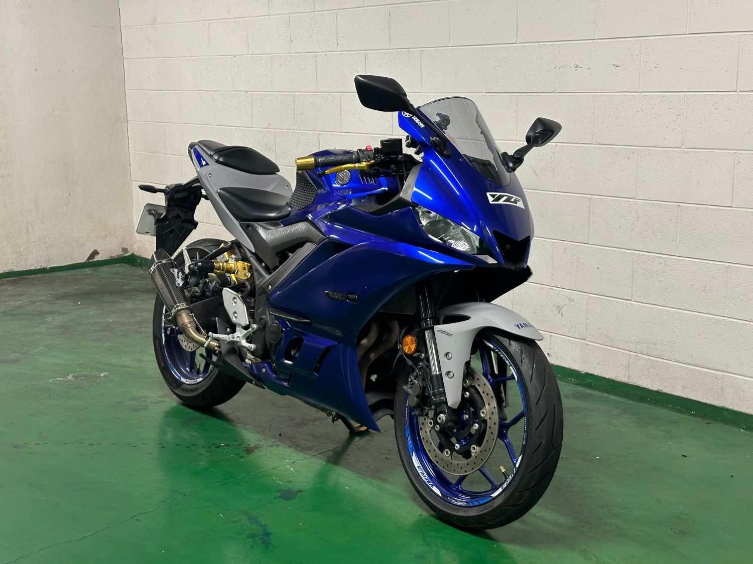 야마하 YZF R3 thumb 2