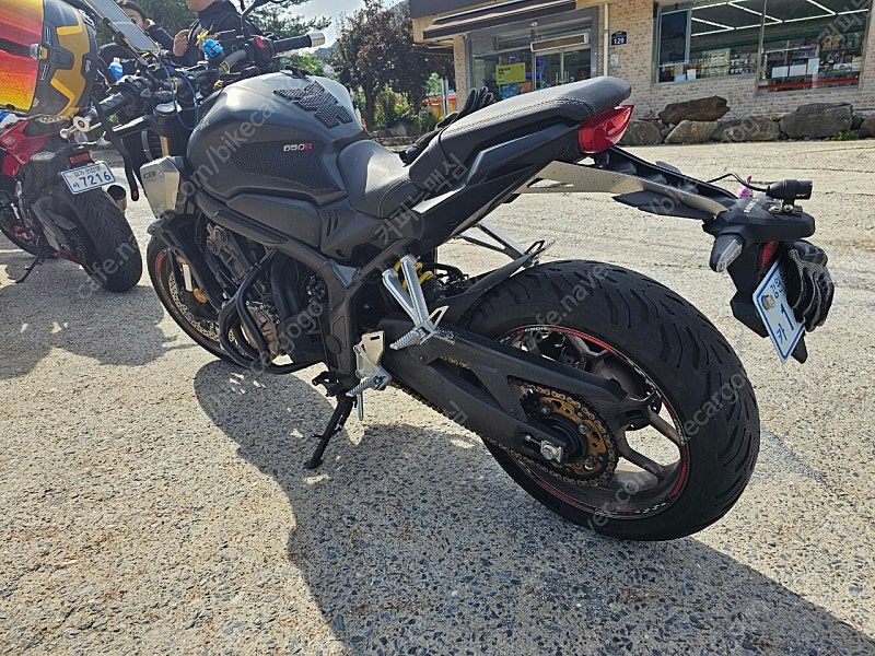 혼다 CB 650 R more