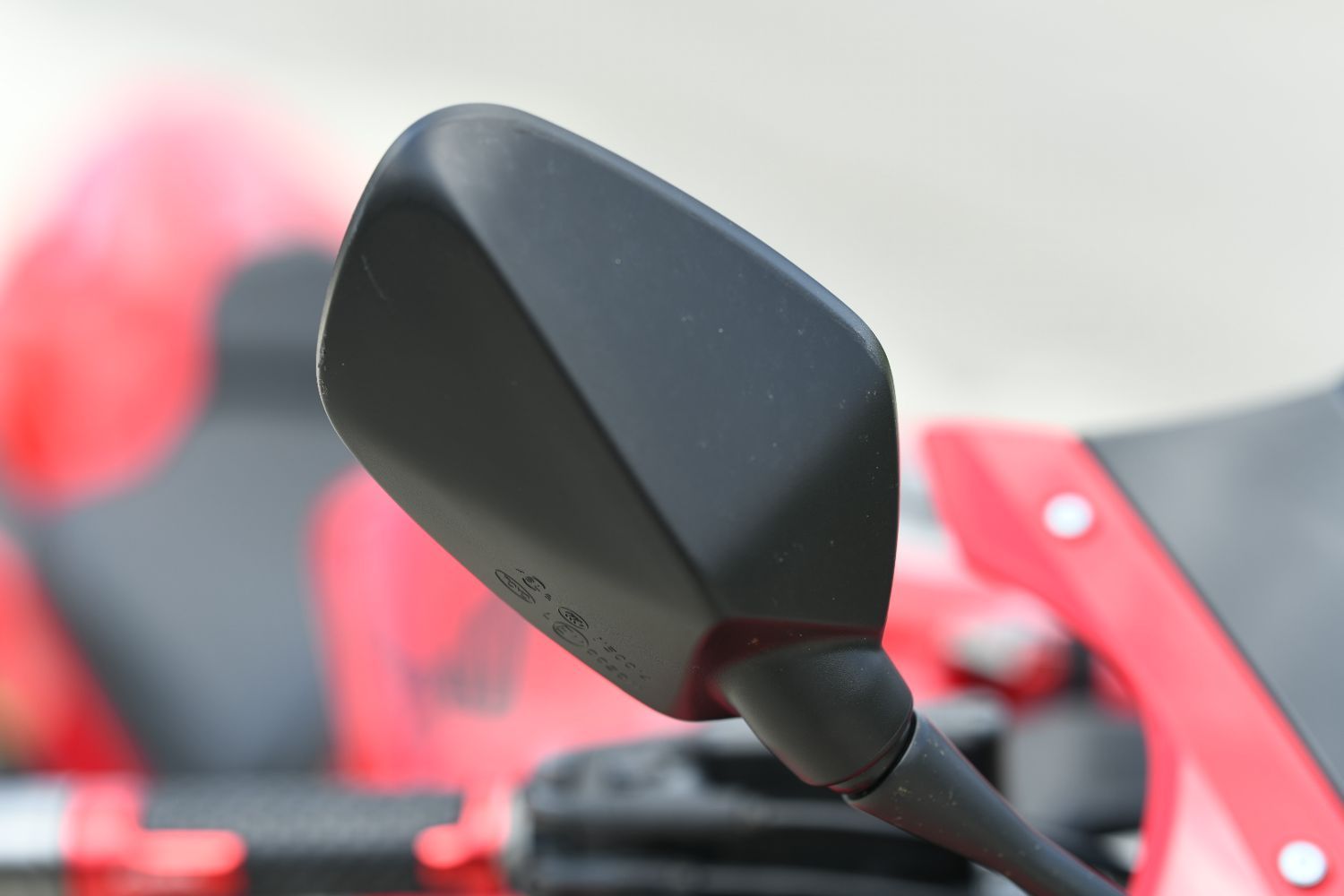 혼다 CBR 650 R MT more