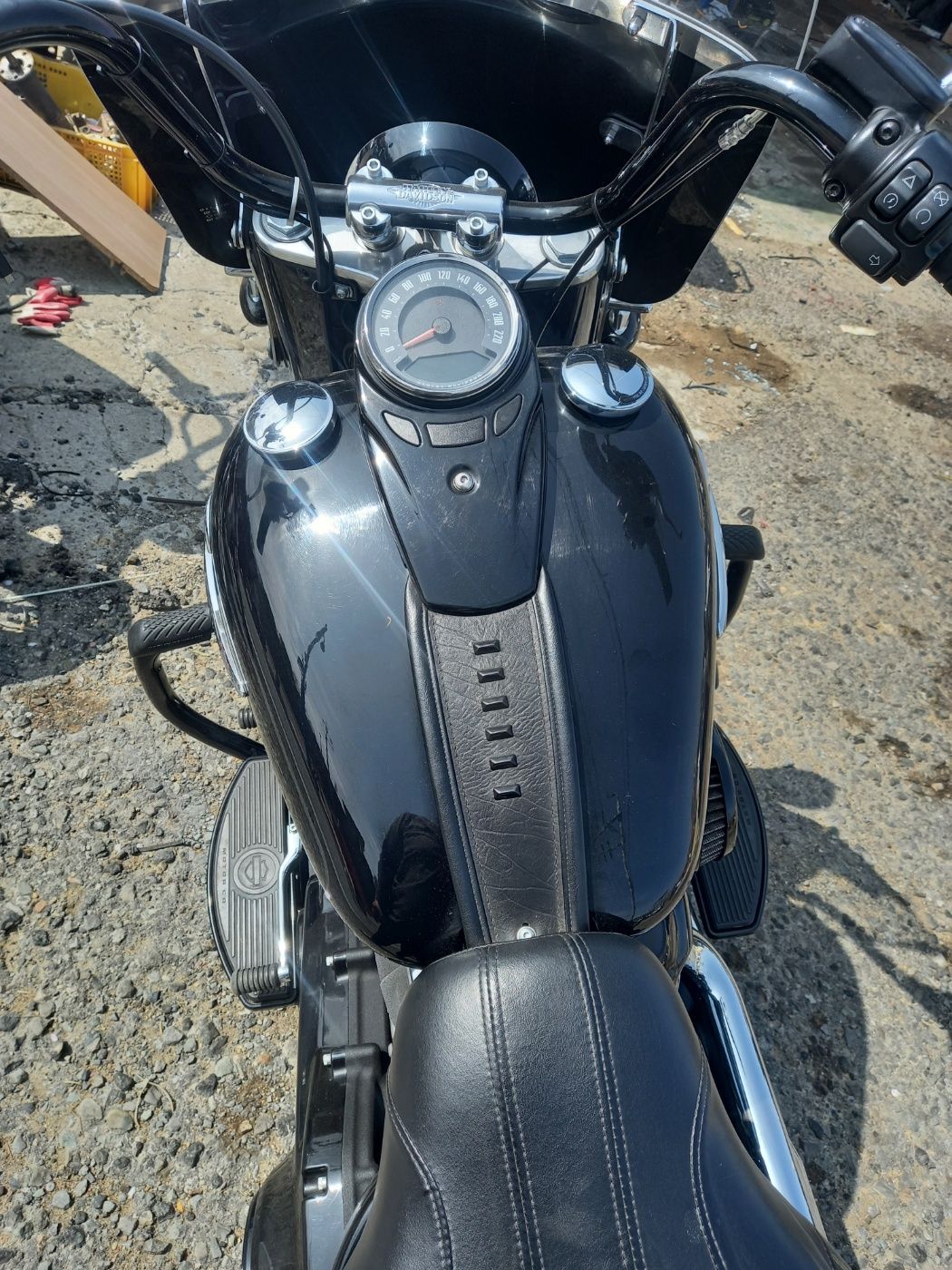 할리데이비슨 헤리티지 클래식 more