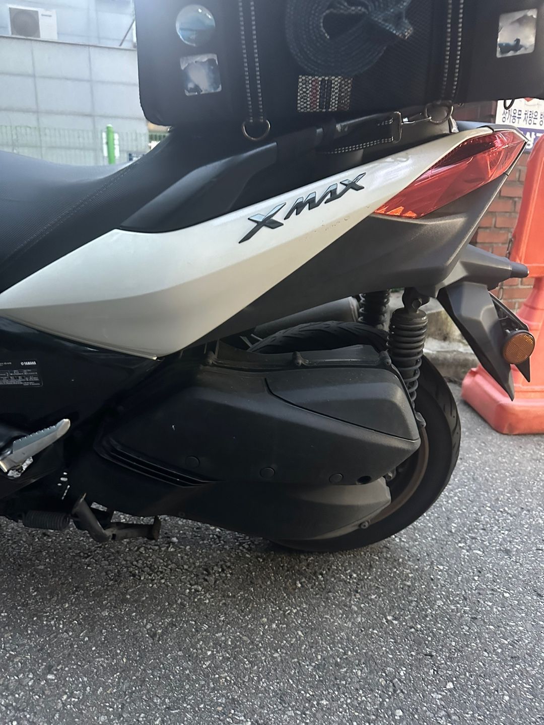 야마하 XMAX 300 ABS thumb 2