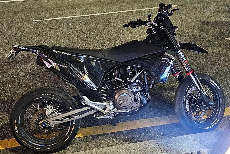 허스크바나 701 슈퍼모토 more