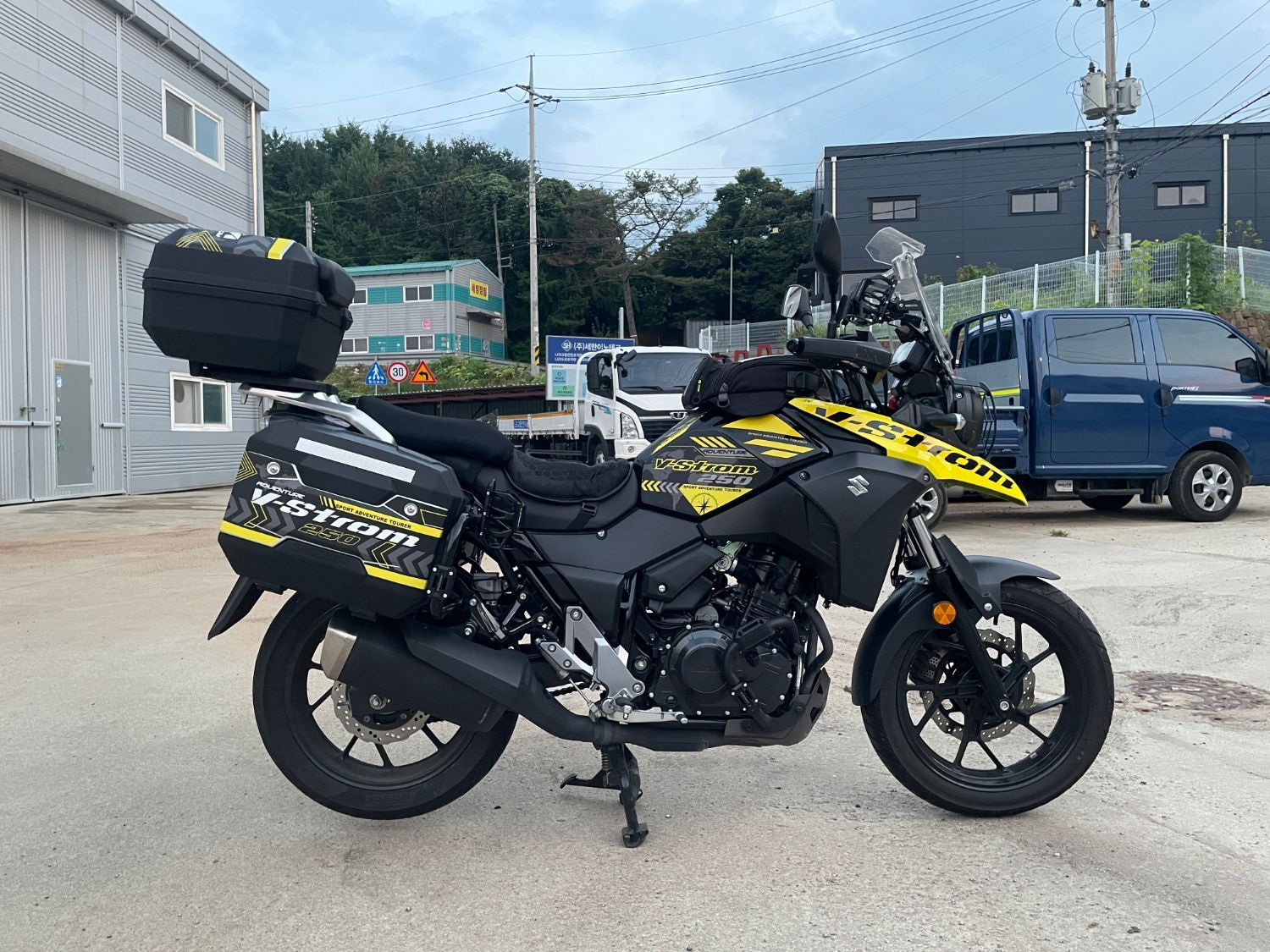 스즈키 브이스트롬 250 ABS more