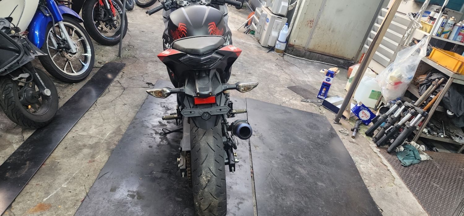 가와사키 닌자 300 thumb 2