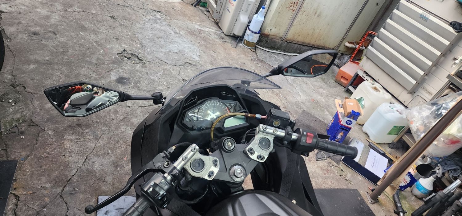 가와사키 닌자 300 more